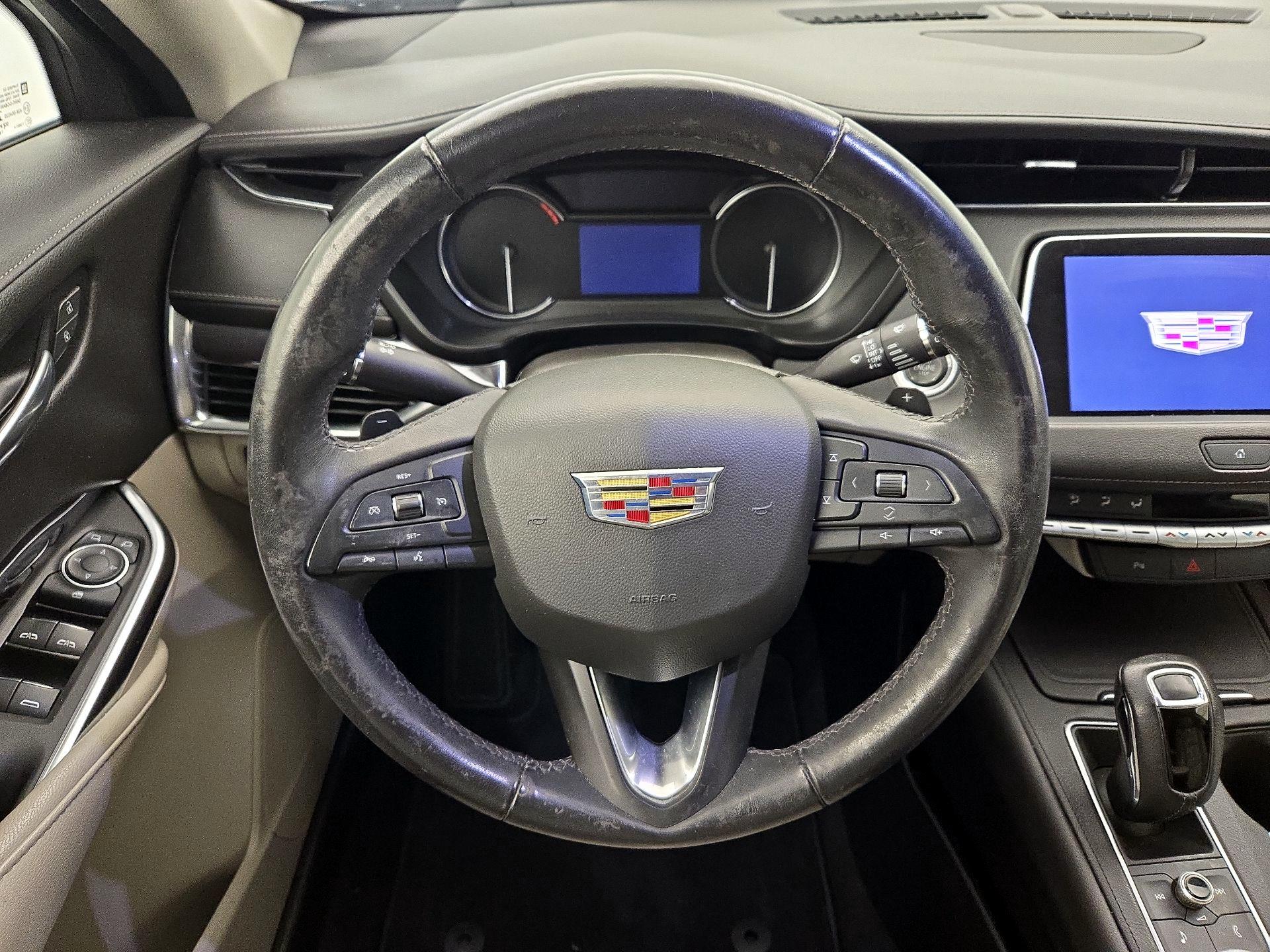 Thumbnail: 2019 Cadillac XT4 - 10