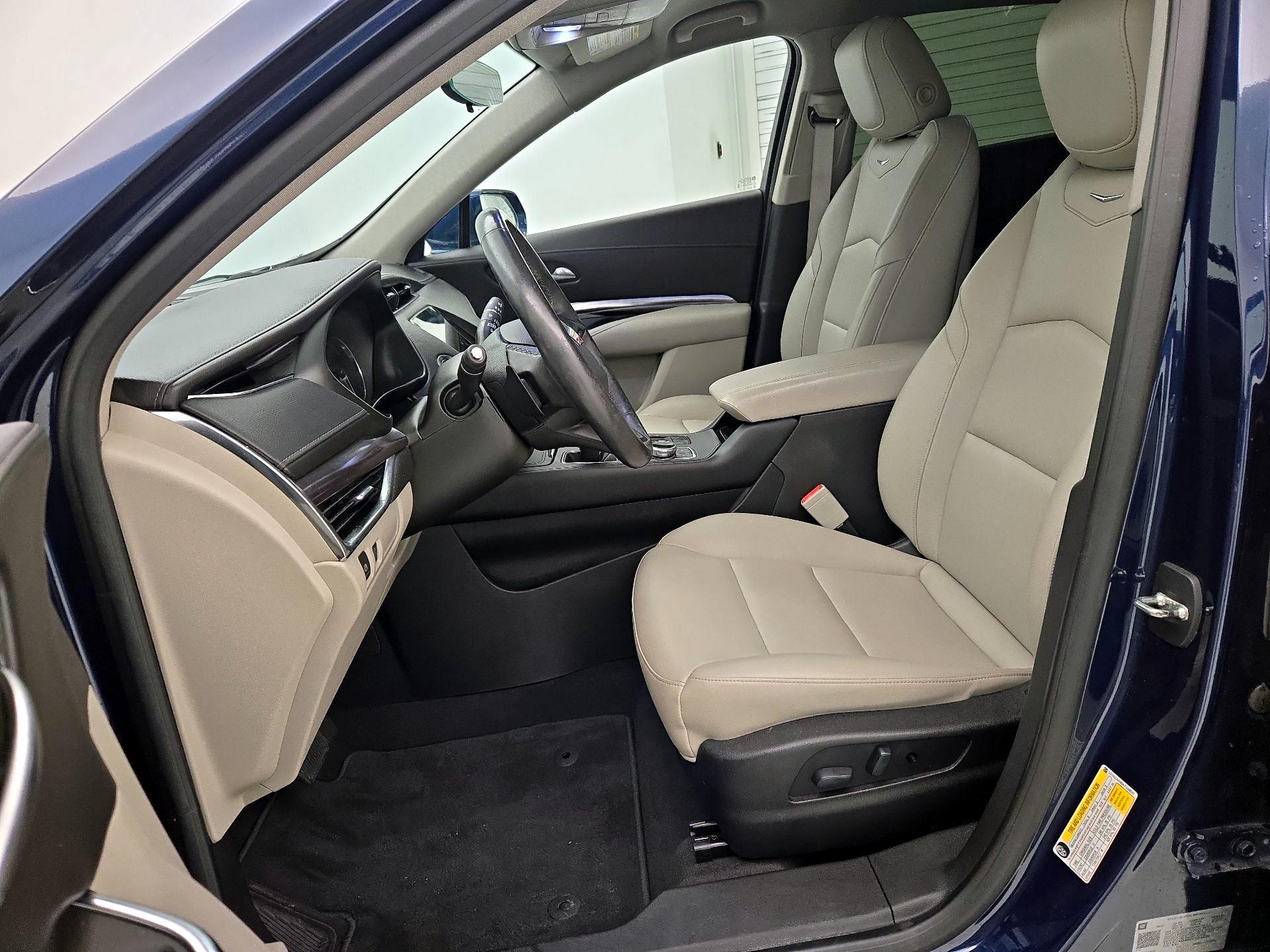 Thumbnail: 2019 Cadillac XT4 - 11