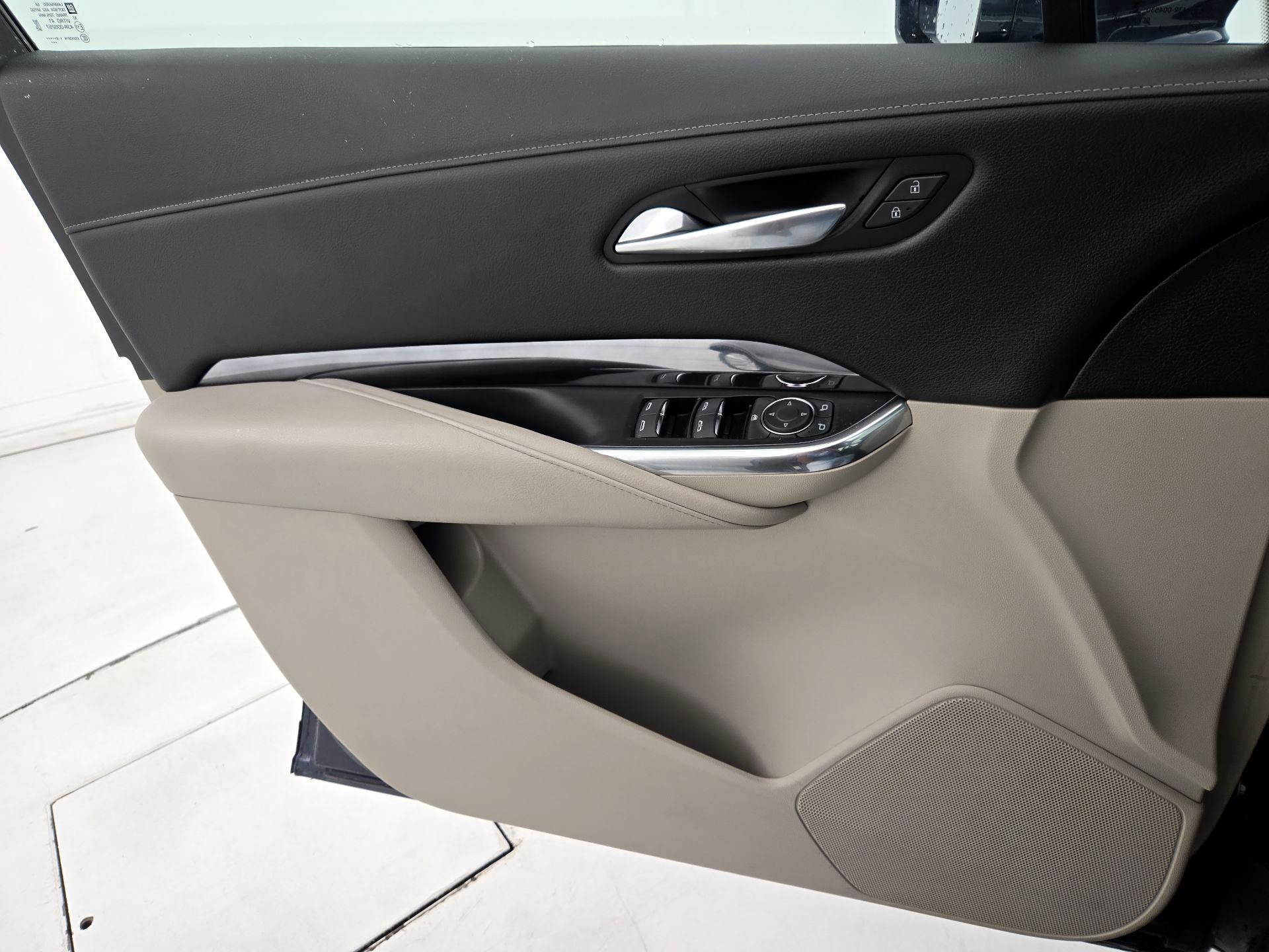 Thumbnail: 2019 Cadillac XT4 - 12