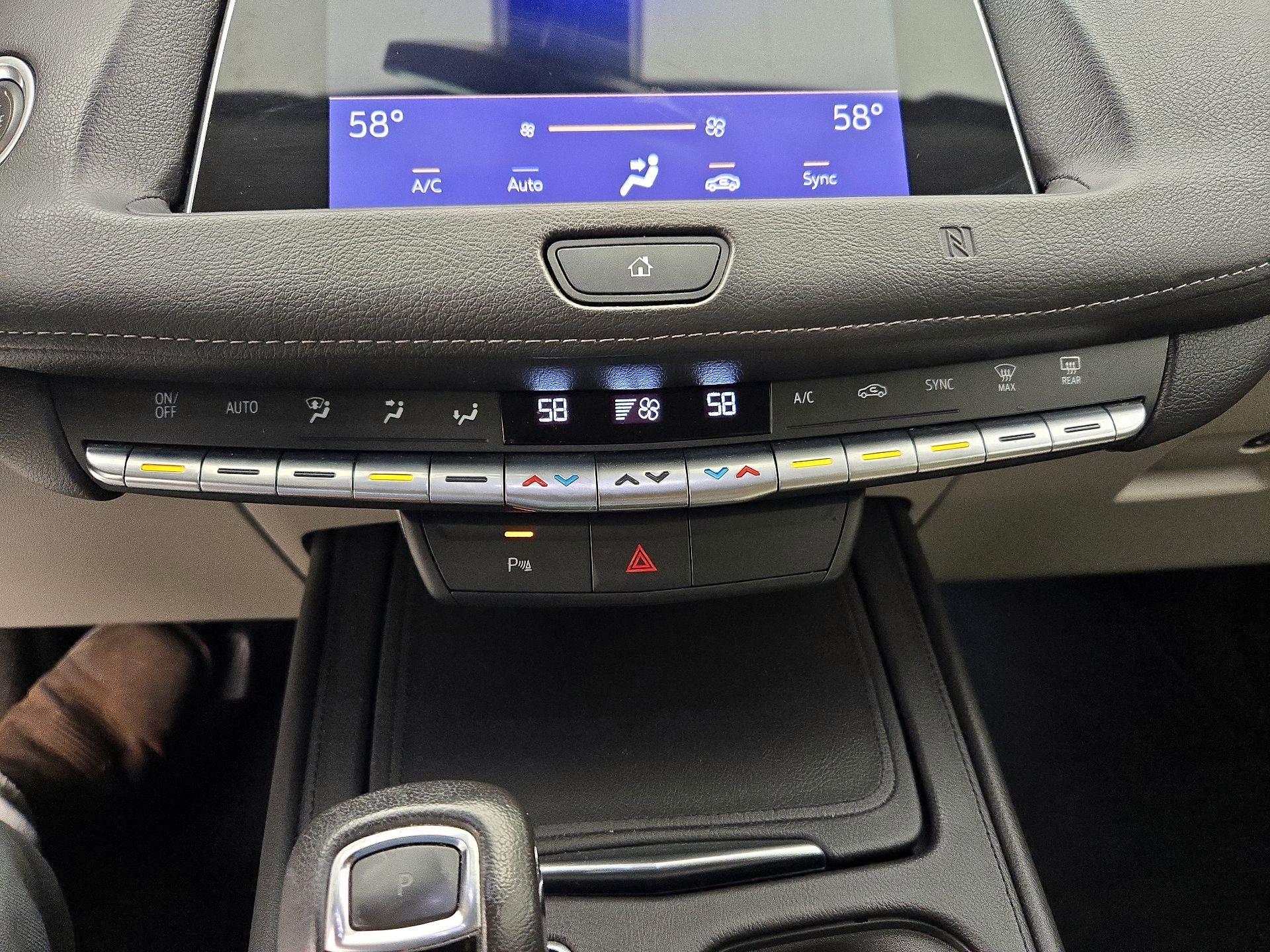 Thumbnail: 2019 Cadillac XT4 - 16
