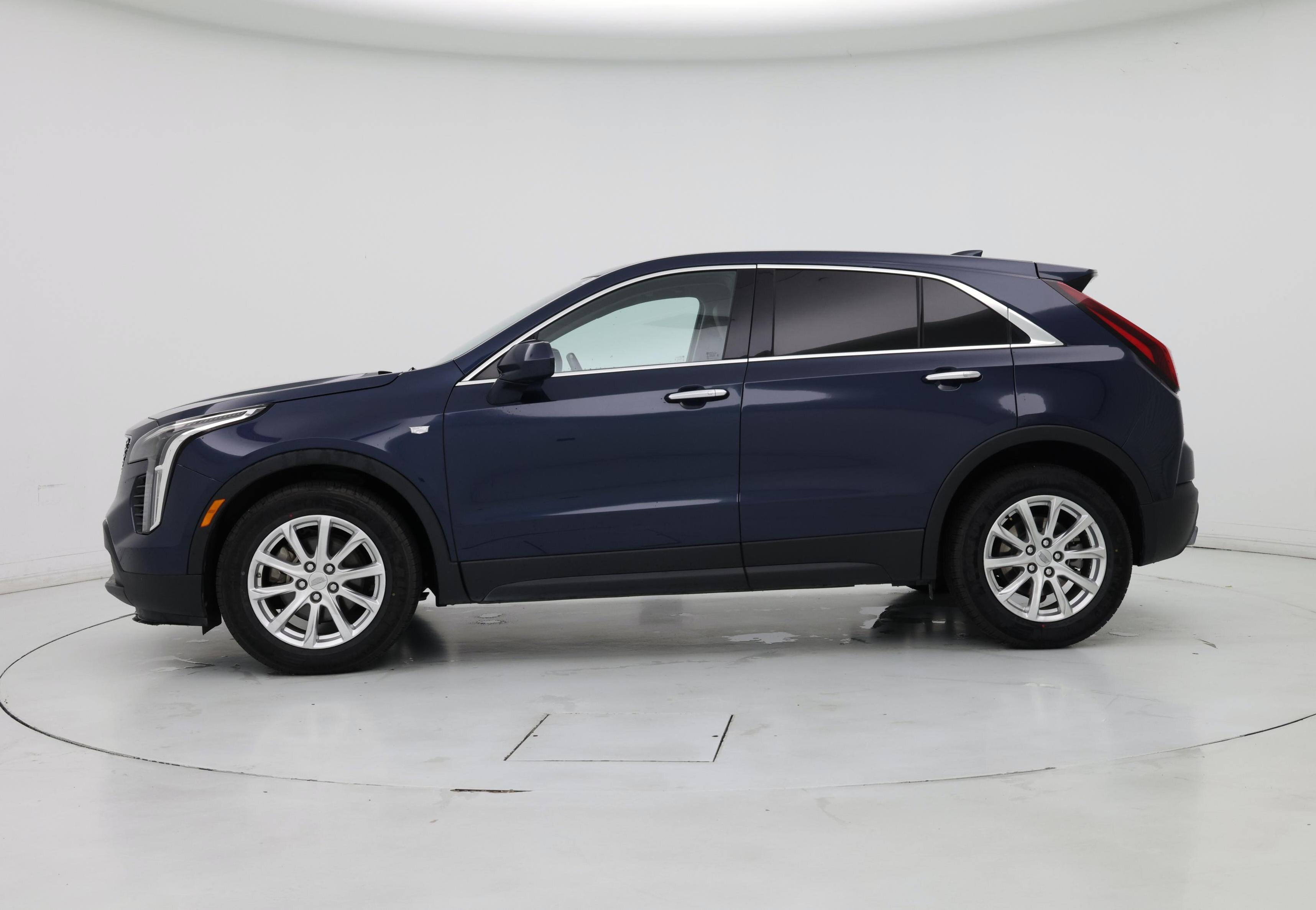 Thumbnail: 2019 Cadillac XT4 - 3
