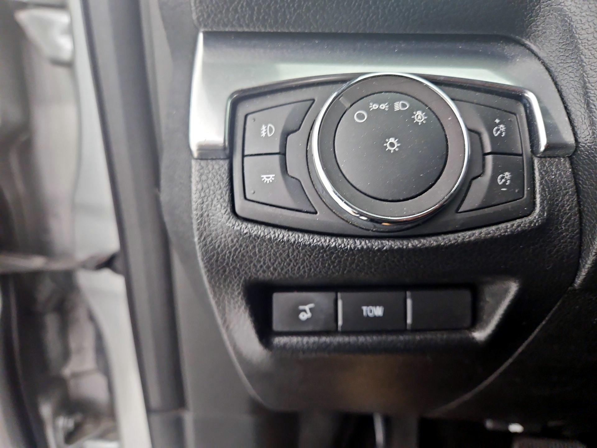 Thumbnail: 2019 Ford Explorer - 13