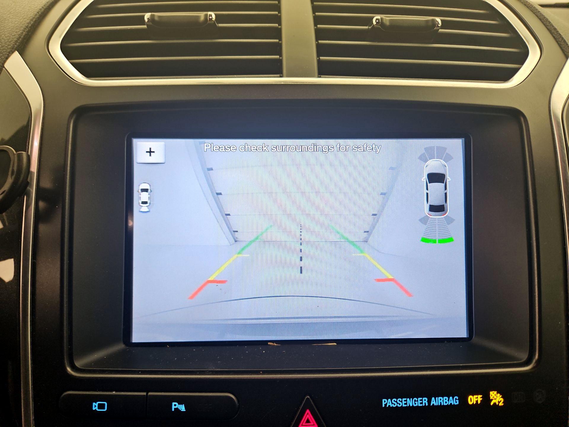 Thumbnail: 2019 Ford Explorer - 14