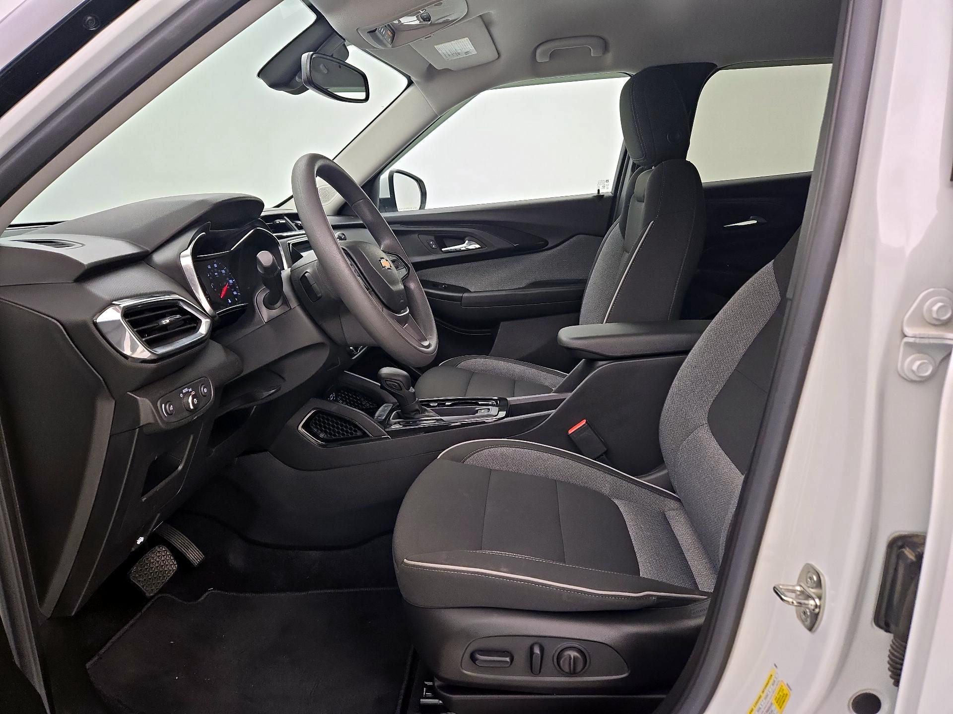 Thumbnail: 2023 Chevrolet TrailBlazer - 11
