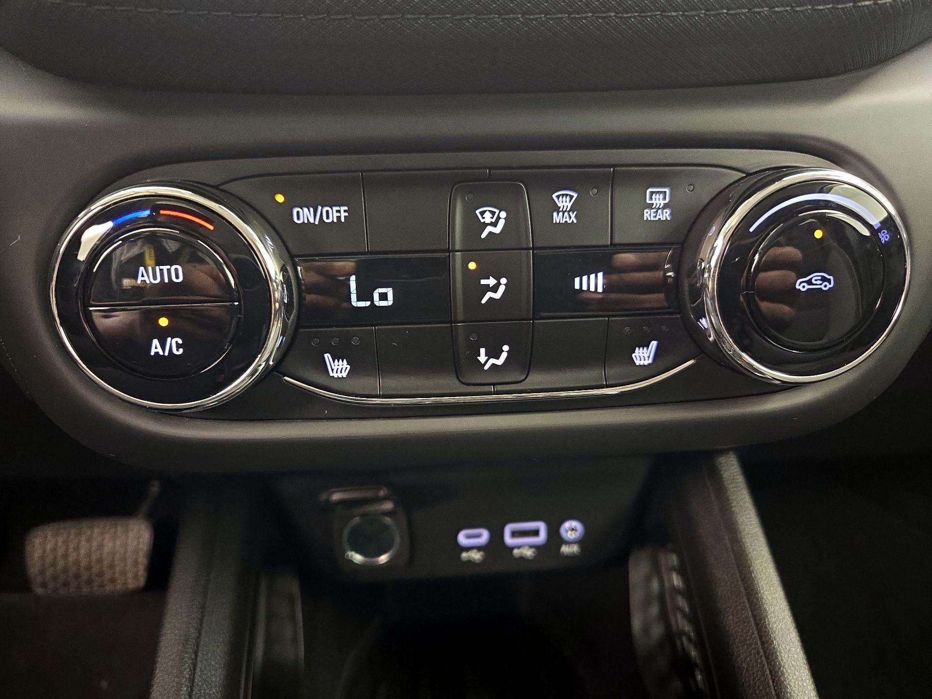 Thumbnail: 2023 Chevrolet TrailBlazer - 16