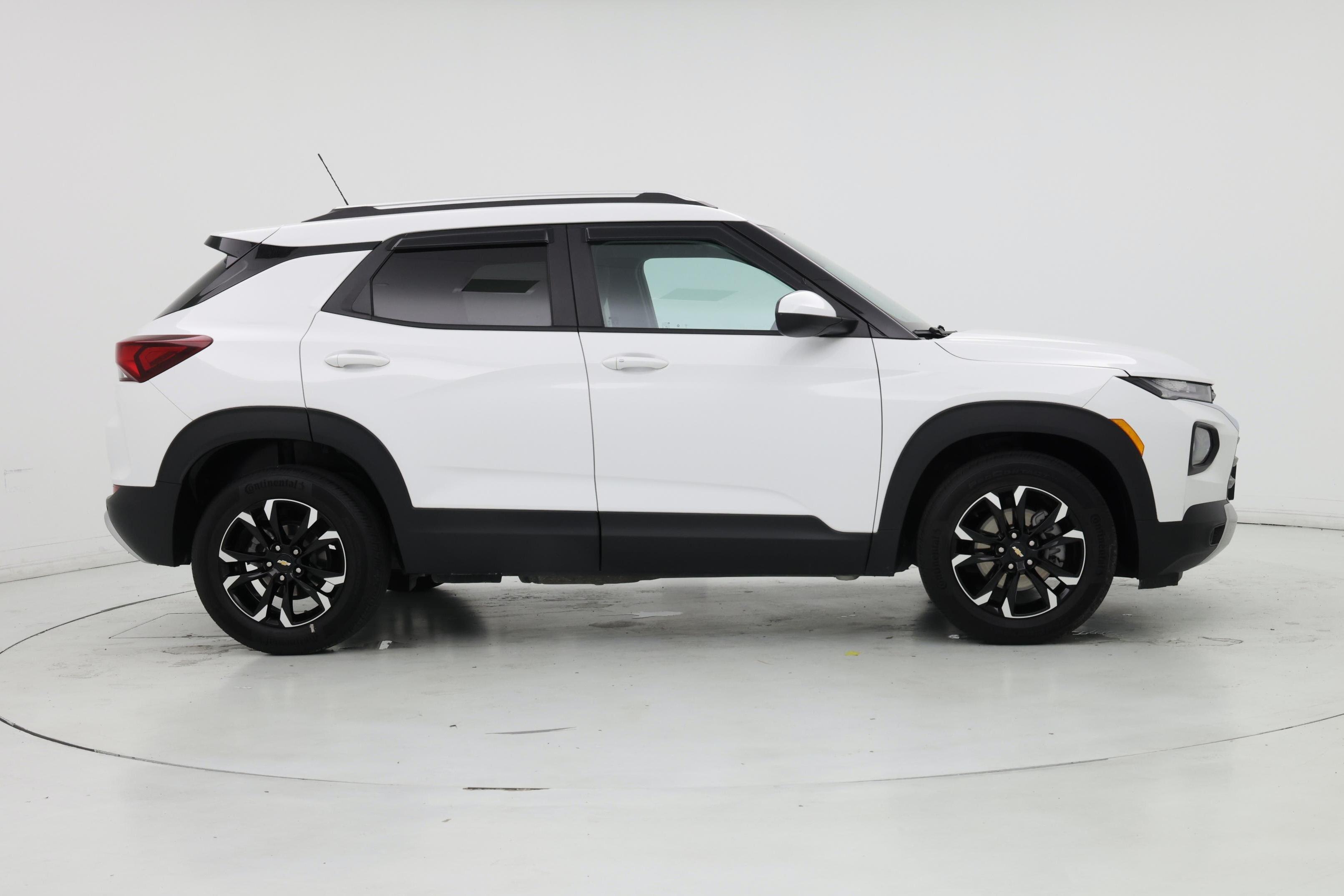 Thumbnail: 2023 Chevrolet TrailBlazer - 7