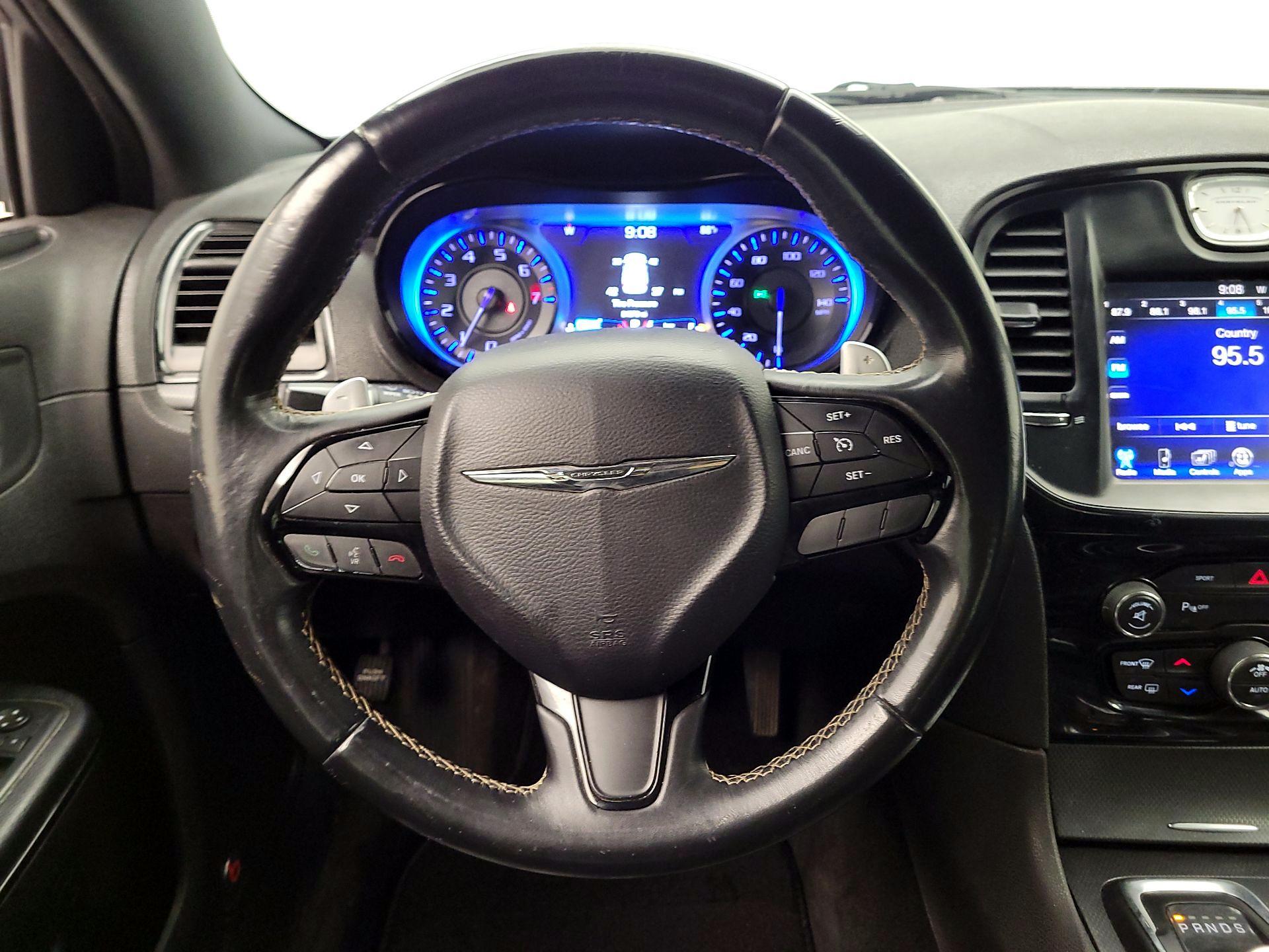 Thumbnail: 2015 Chrysler 300 - 10