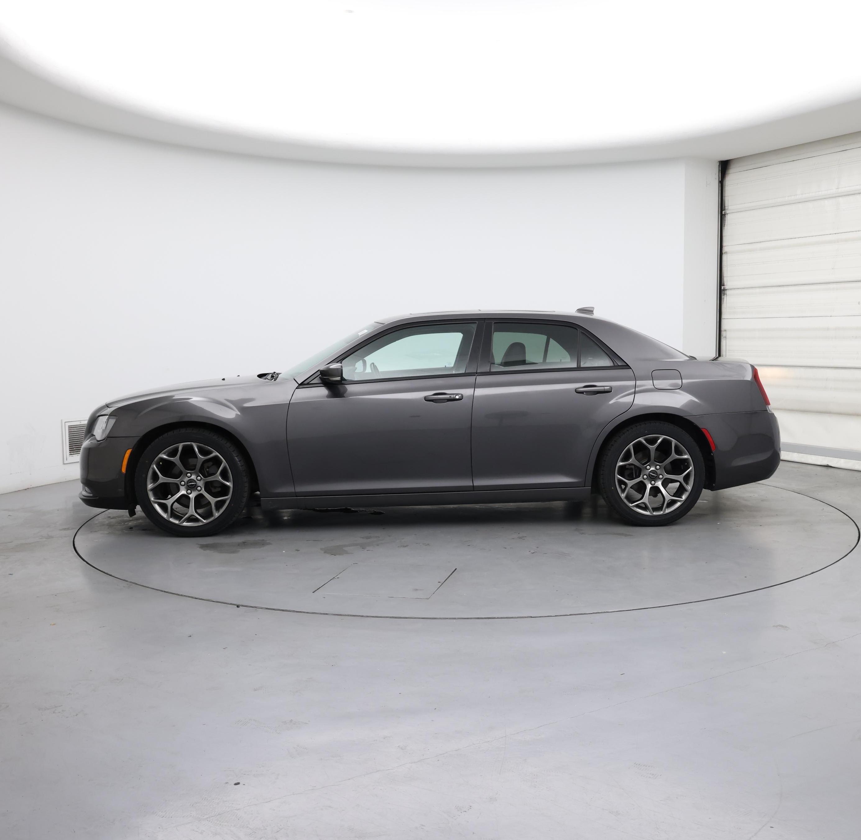 Thumbnail: 2015 Chrysler 300 - 3