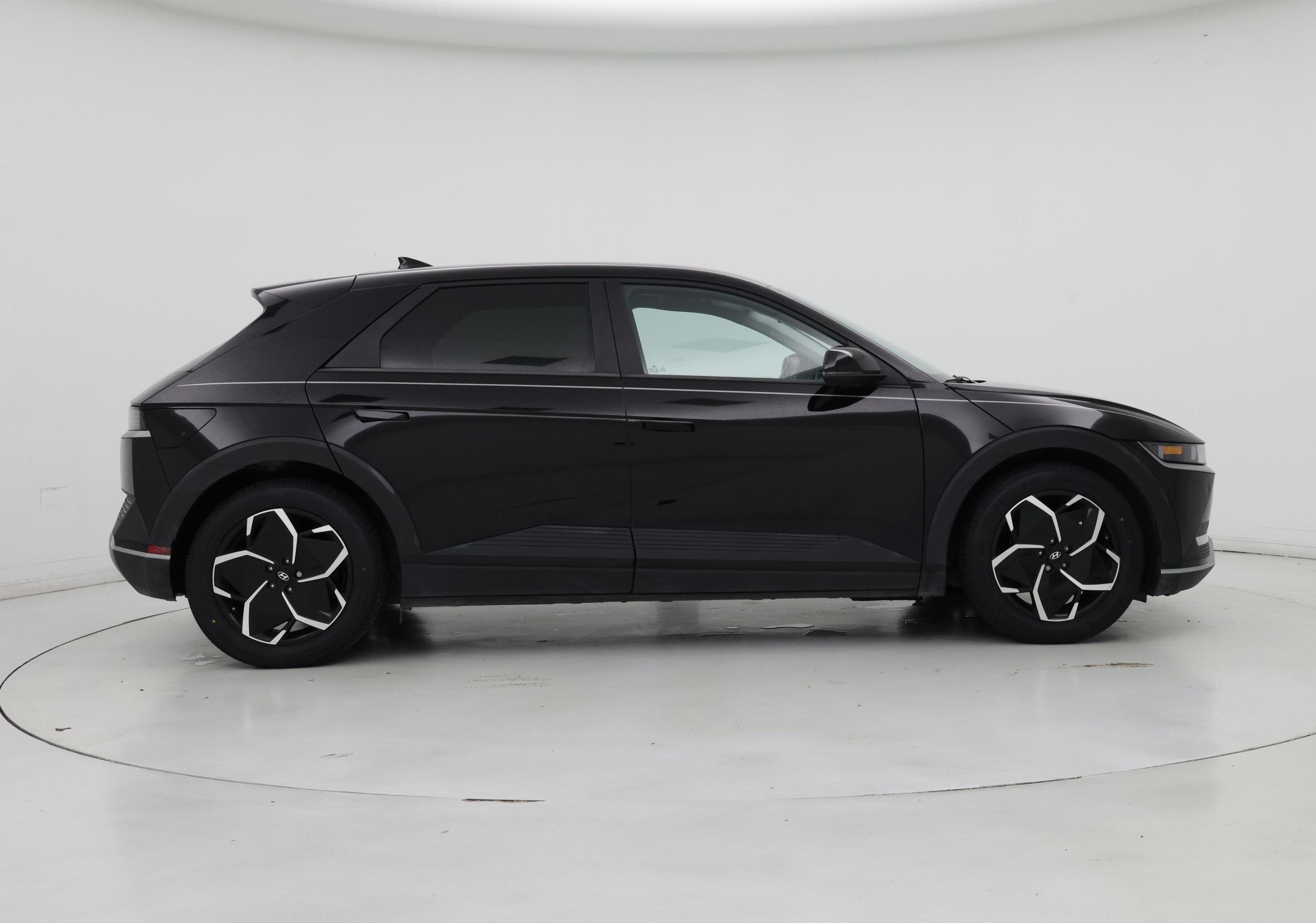 Thumbnail: 2023 Hyundai Ioniq 5 - 7