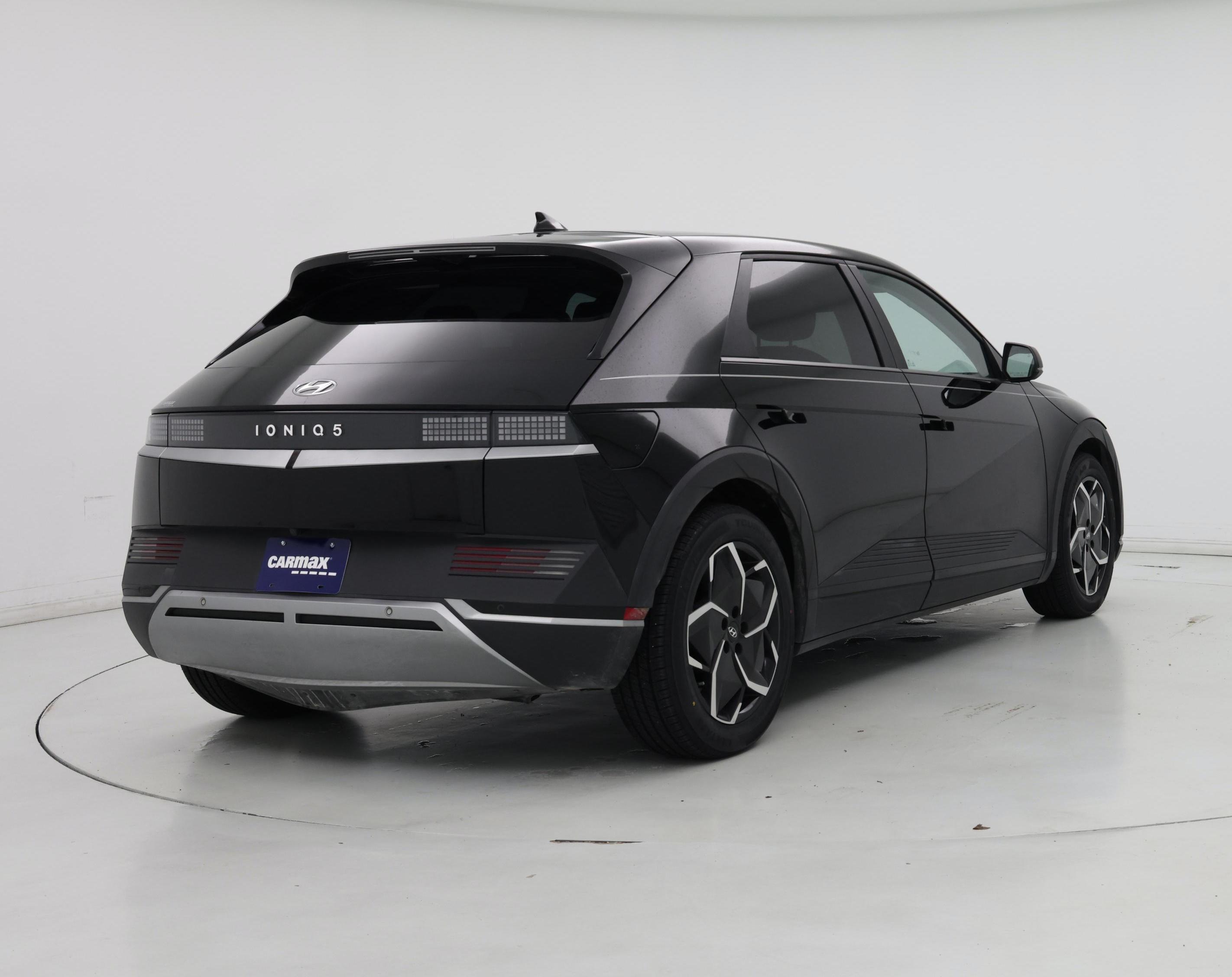 Thumbnail: 2023 Hyundai Ioniq 5 - 8