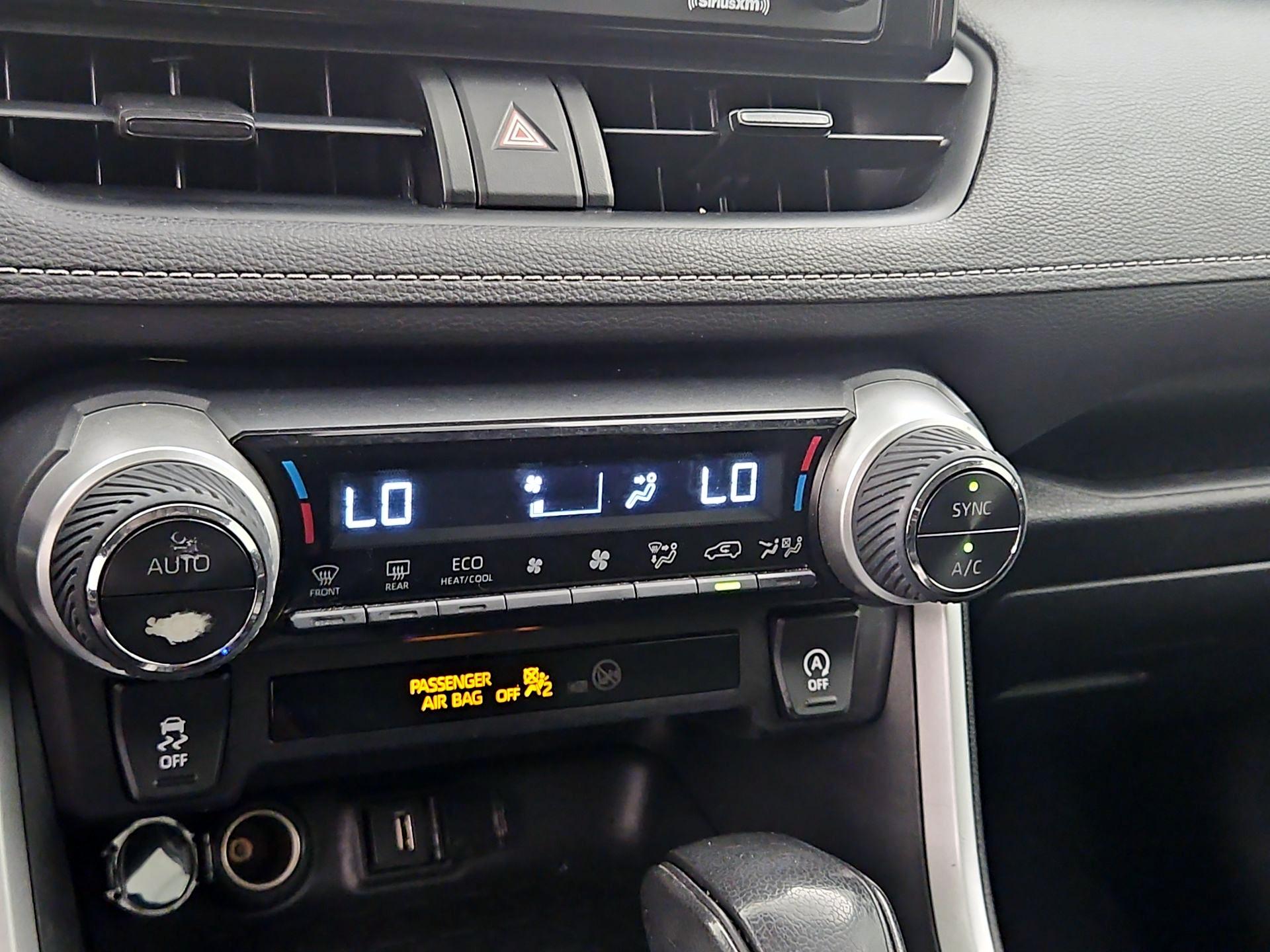 Thumbnail: 2020 Toyota RAV4 - 16