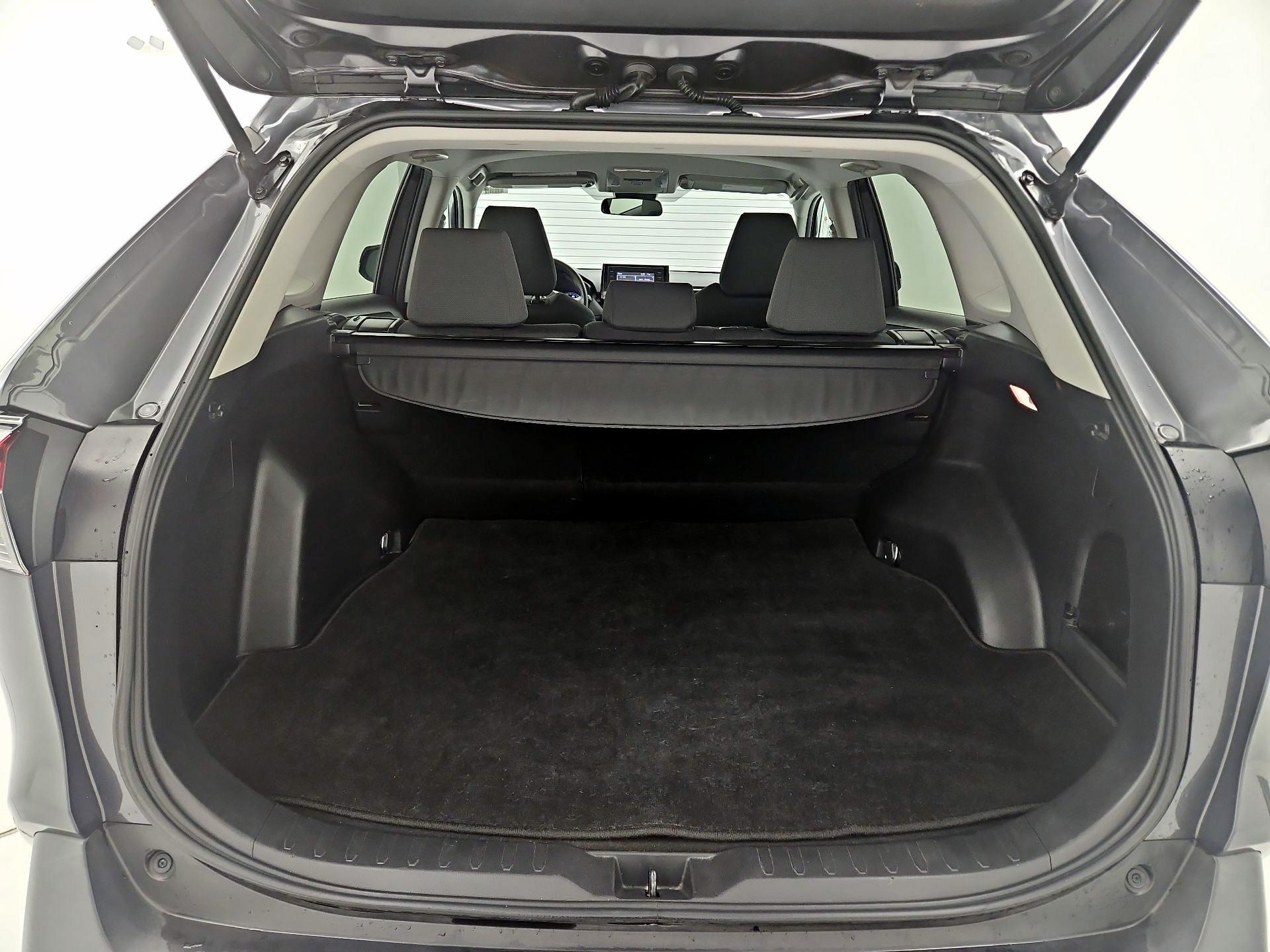 Thumbnail: 2020 Toyota RAV4 - 20