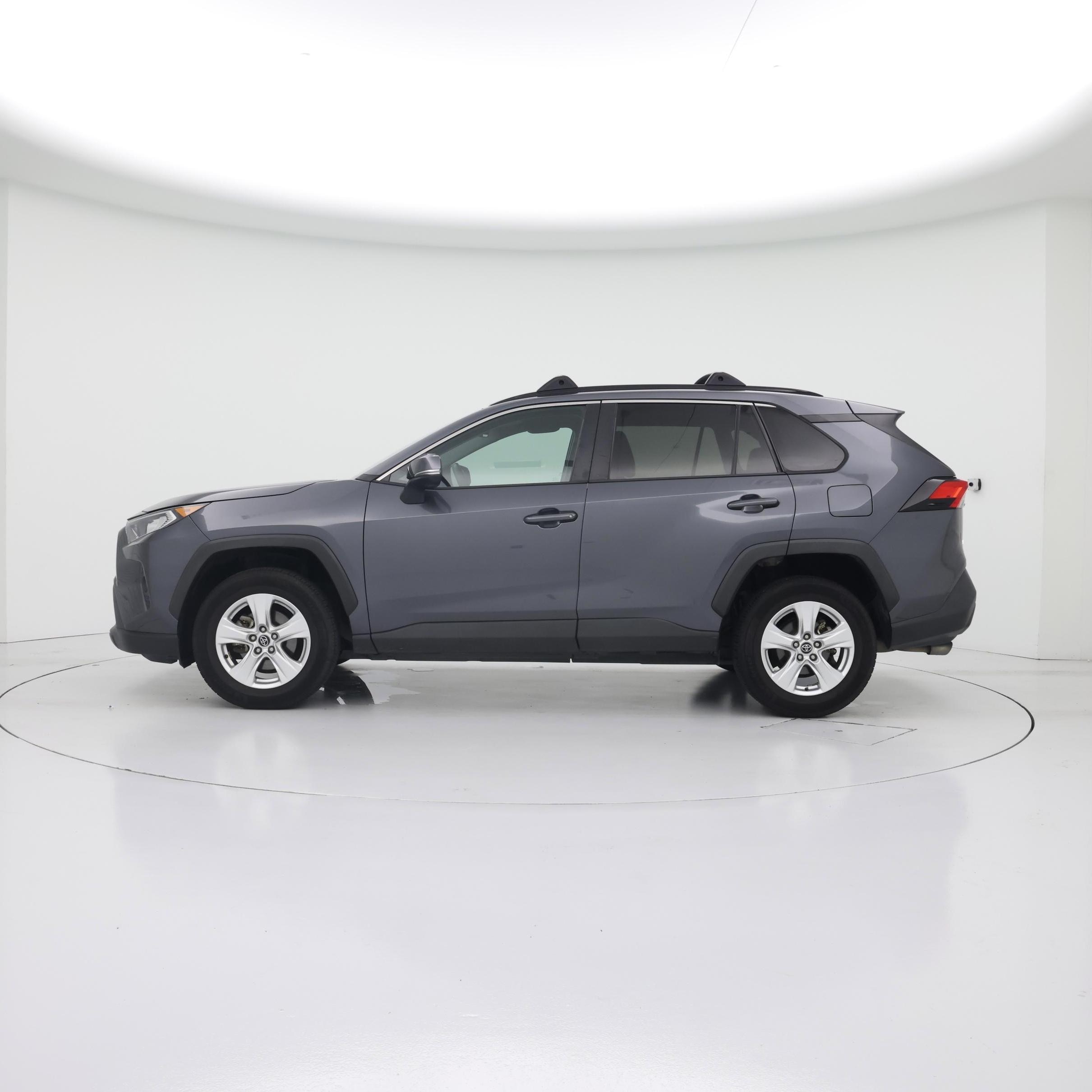 Thumbnail: 2020 Toyota RAV4 - 3