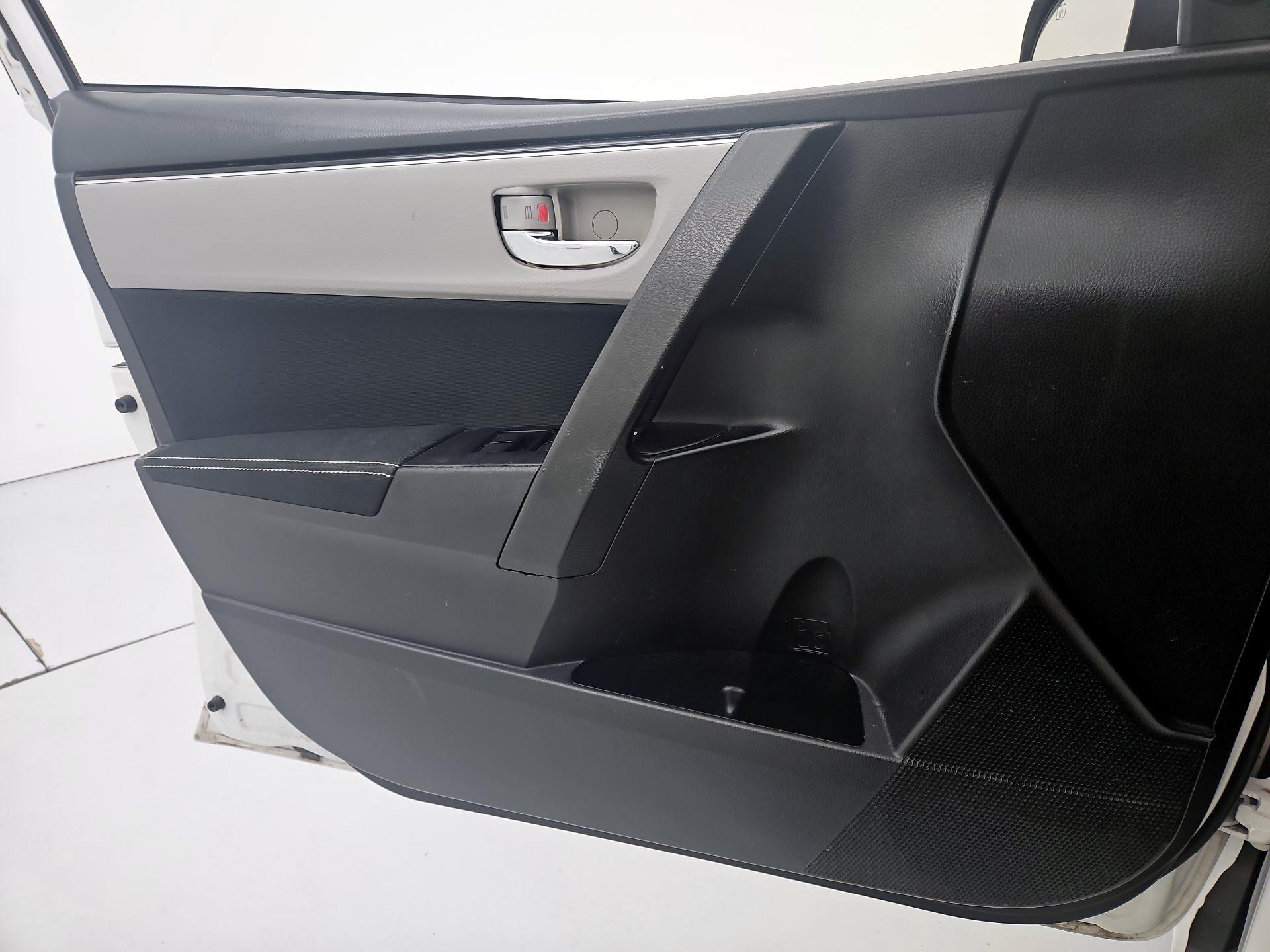Thumbnail: 2019 Toyota Corolla - 12