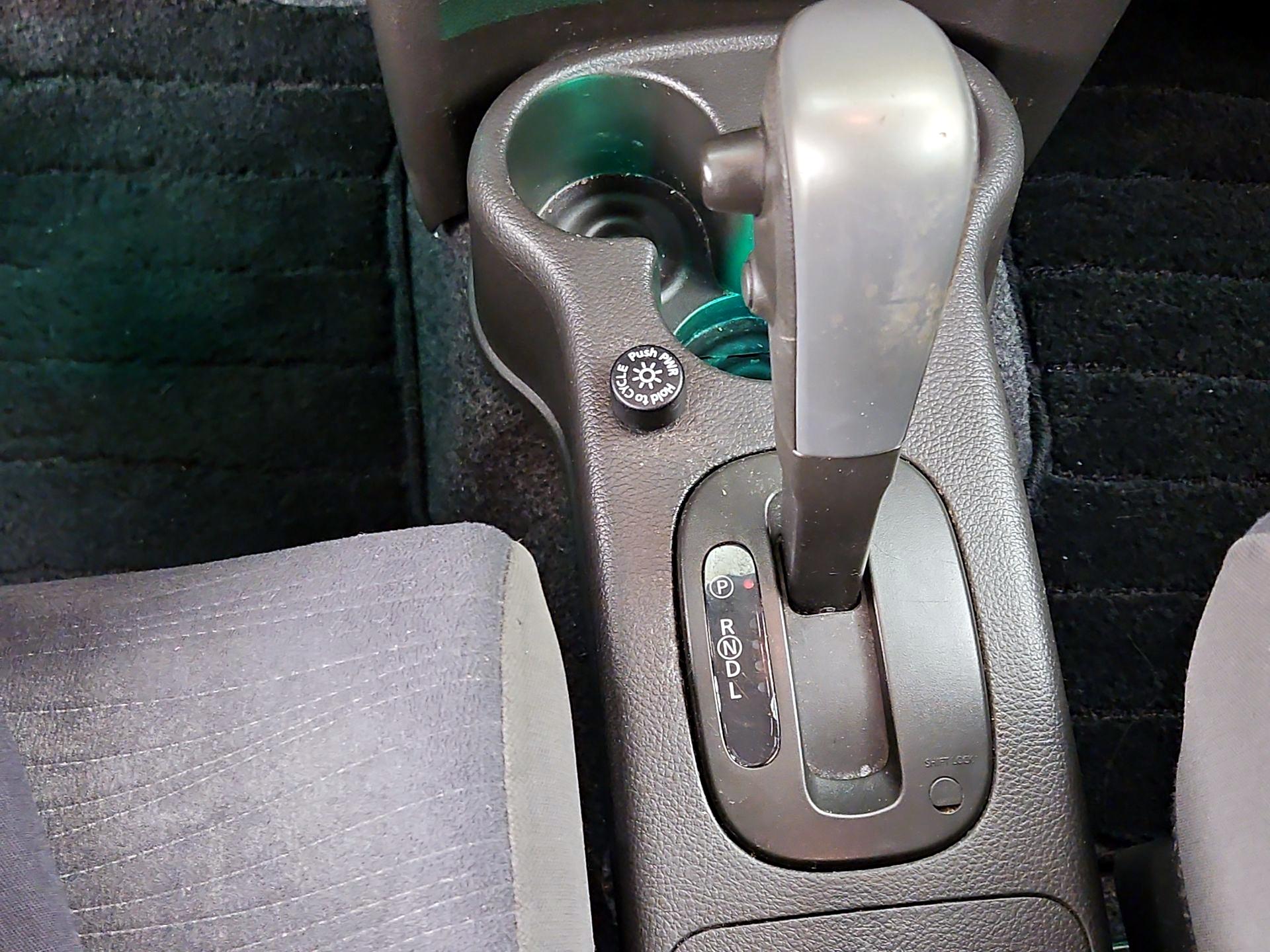 Thumbnail: 2013 Nissan Cube - 16