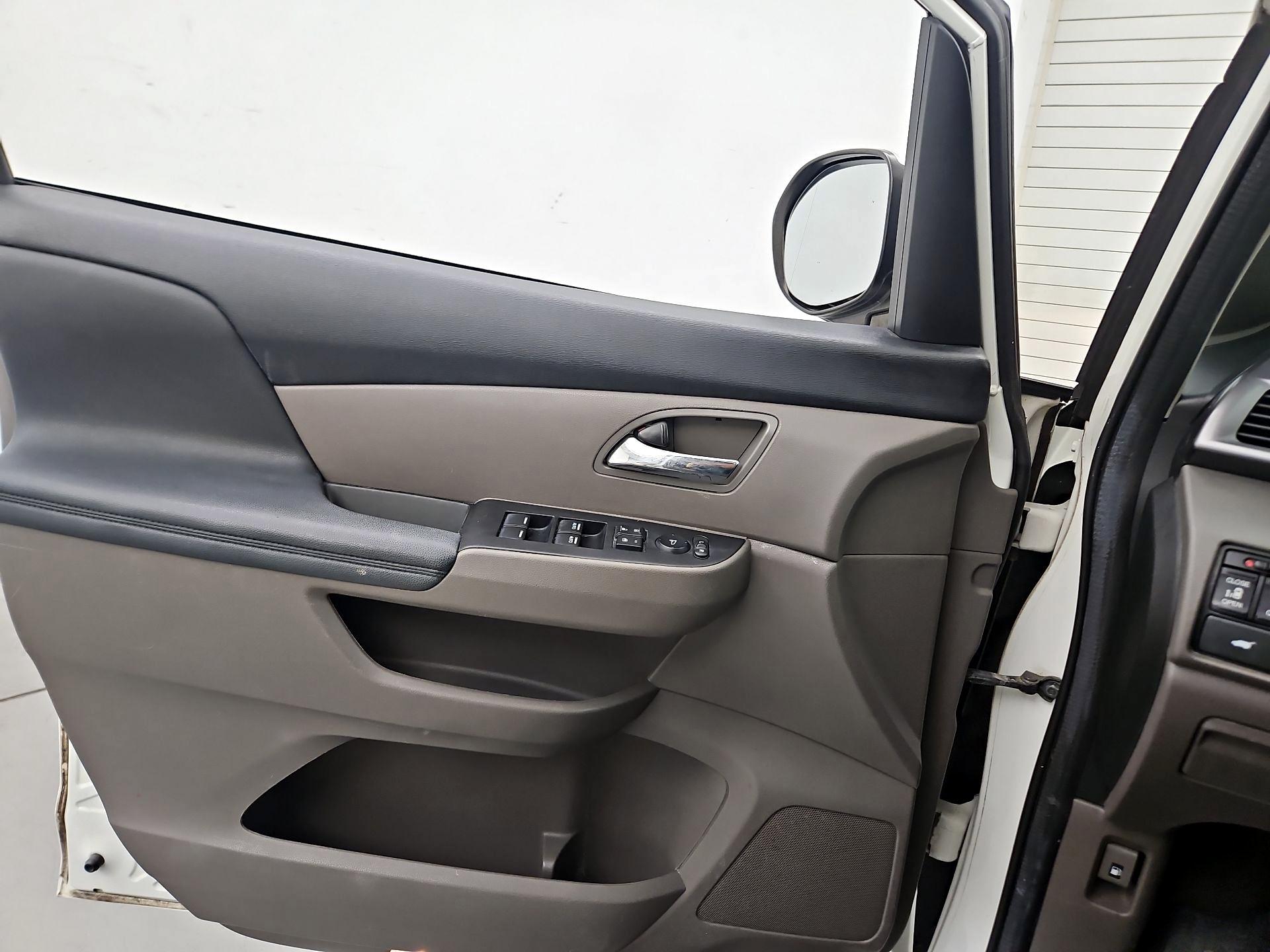 Thumbnail: 2014 Honda Odyssey - 12