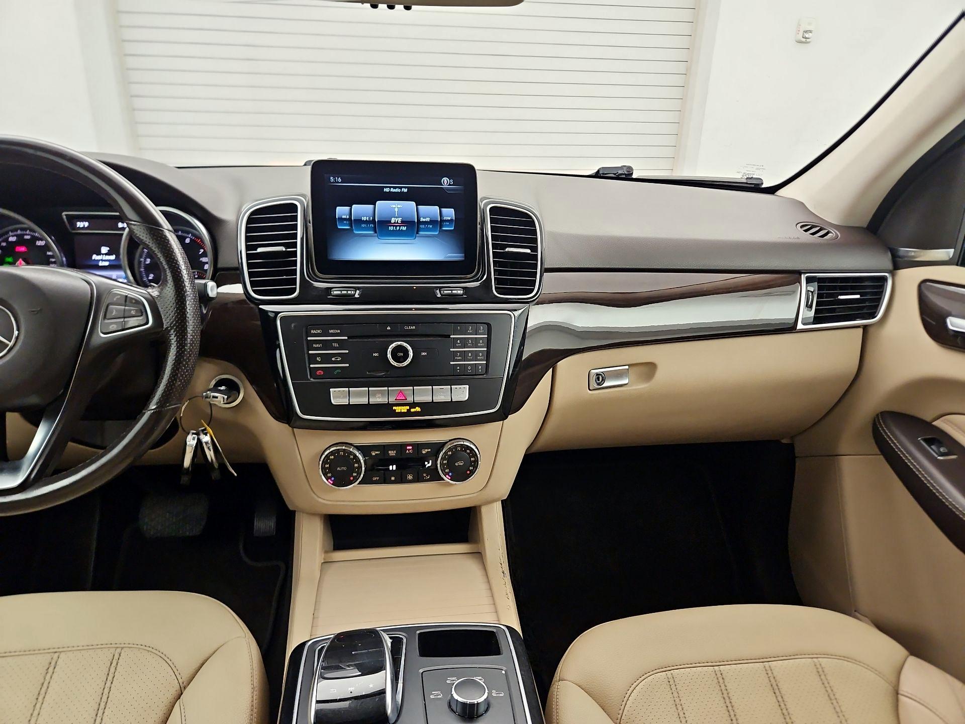 Thumbnail: 2017 Mercedes-Benz GLE - 9