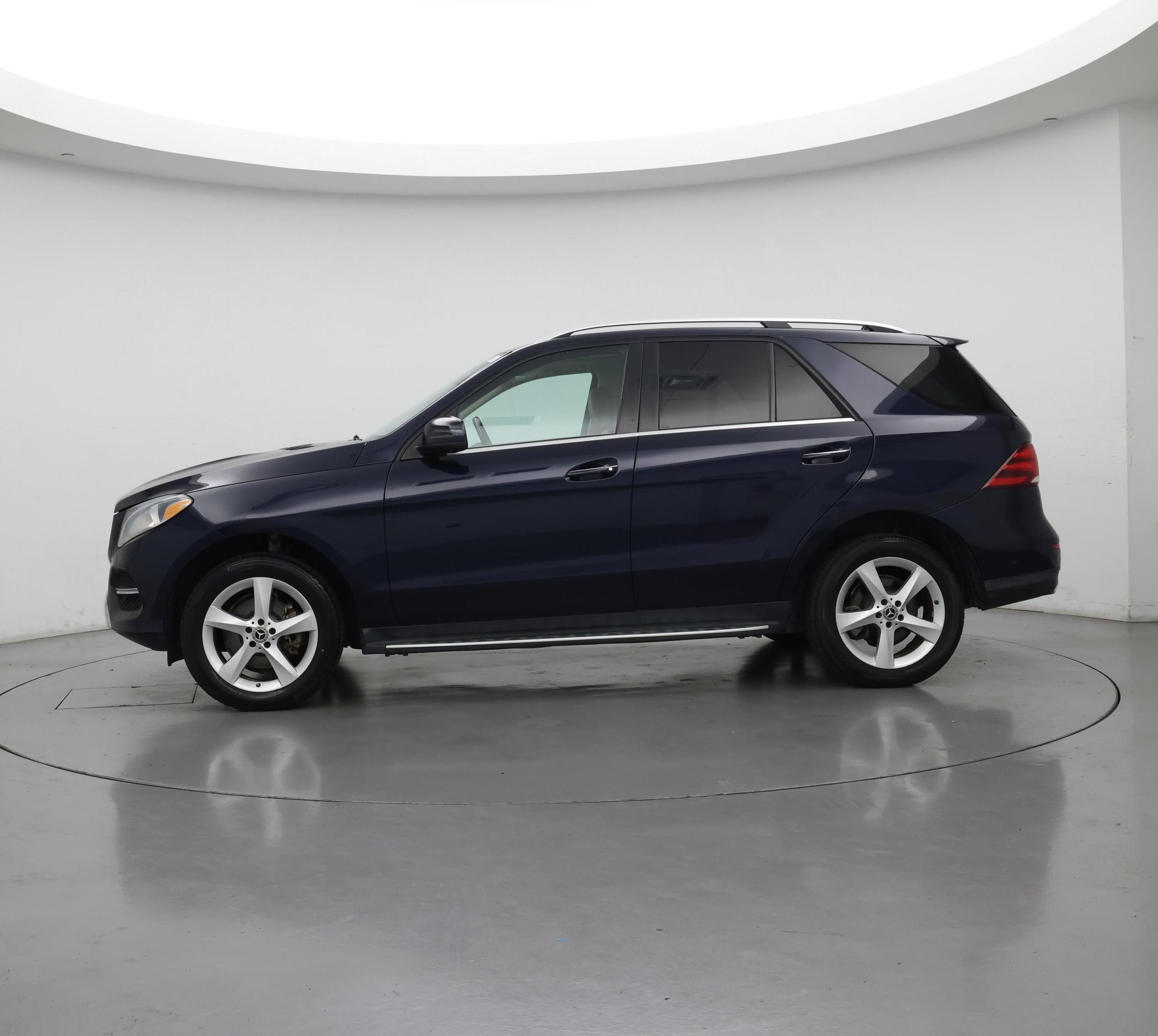 Thumbnail: 2017 Mercedes-Benz GLE - 3