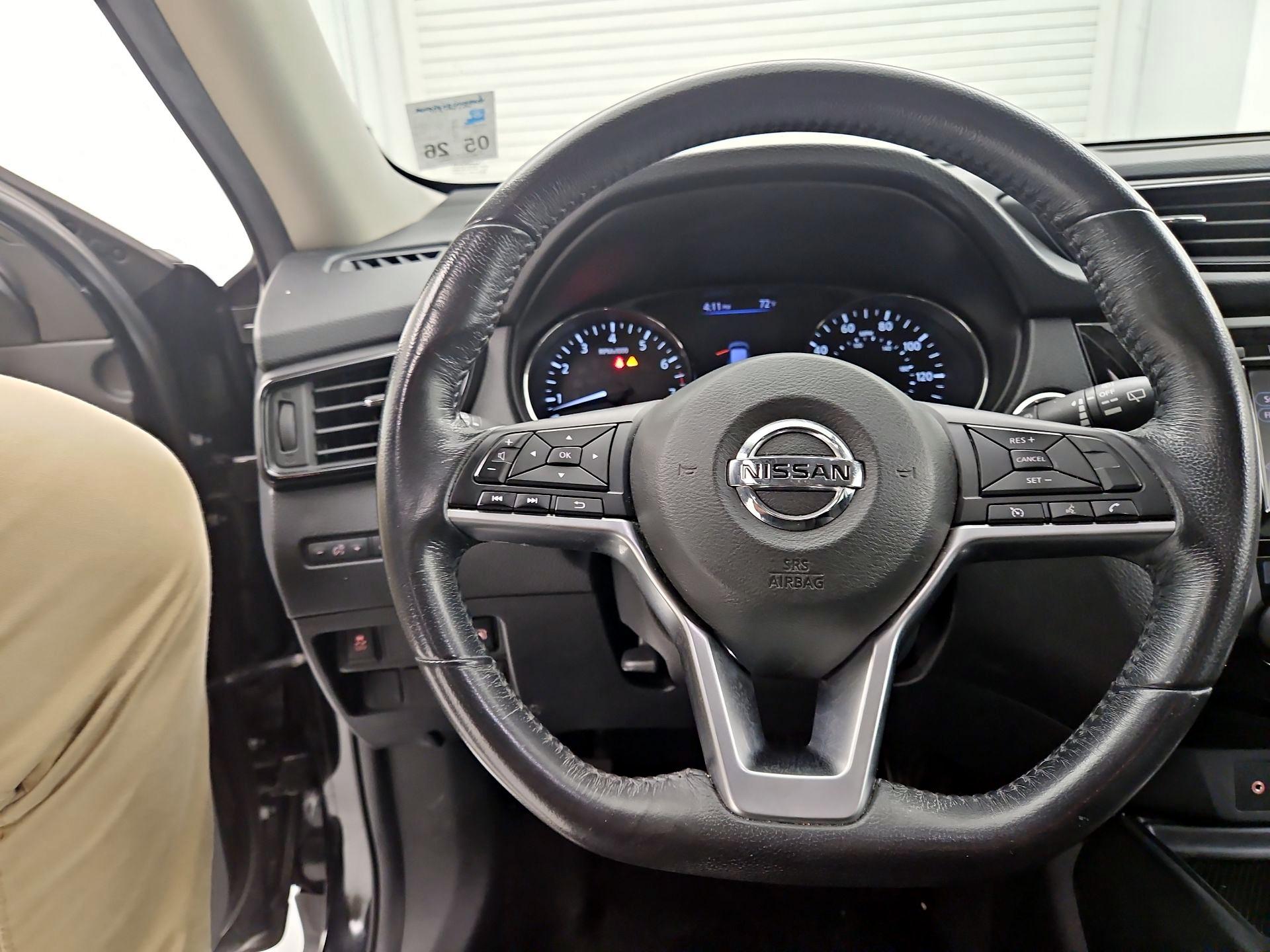 Thumbnail: 2018 Nissan Rogue - 10