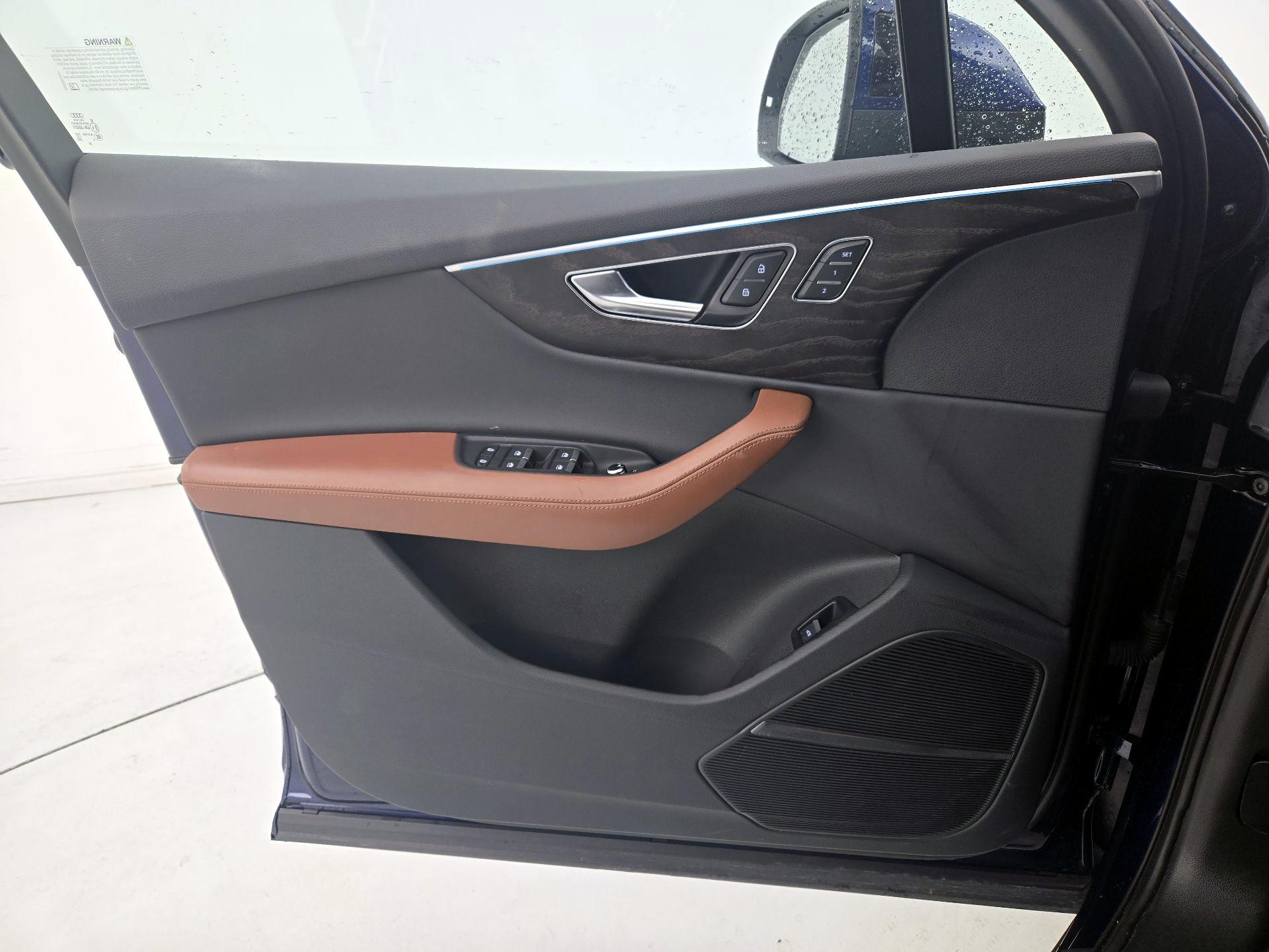 Thumbnail: 2021 Audi Q7 - 12