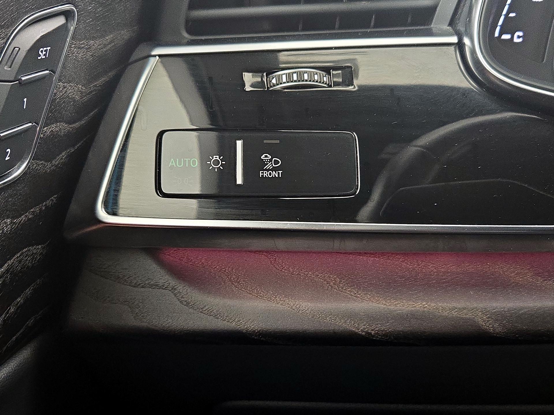 Thumbnail: 2021 Audi Q7 - 13