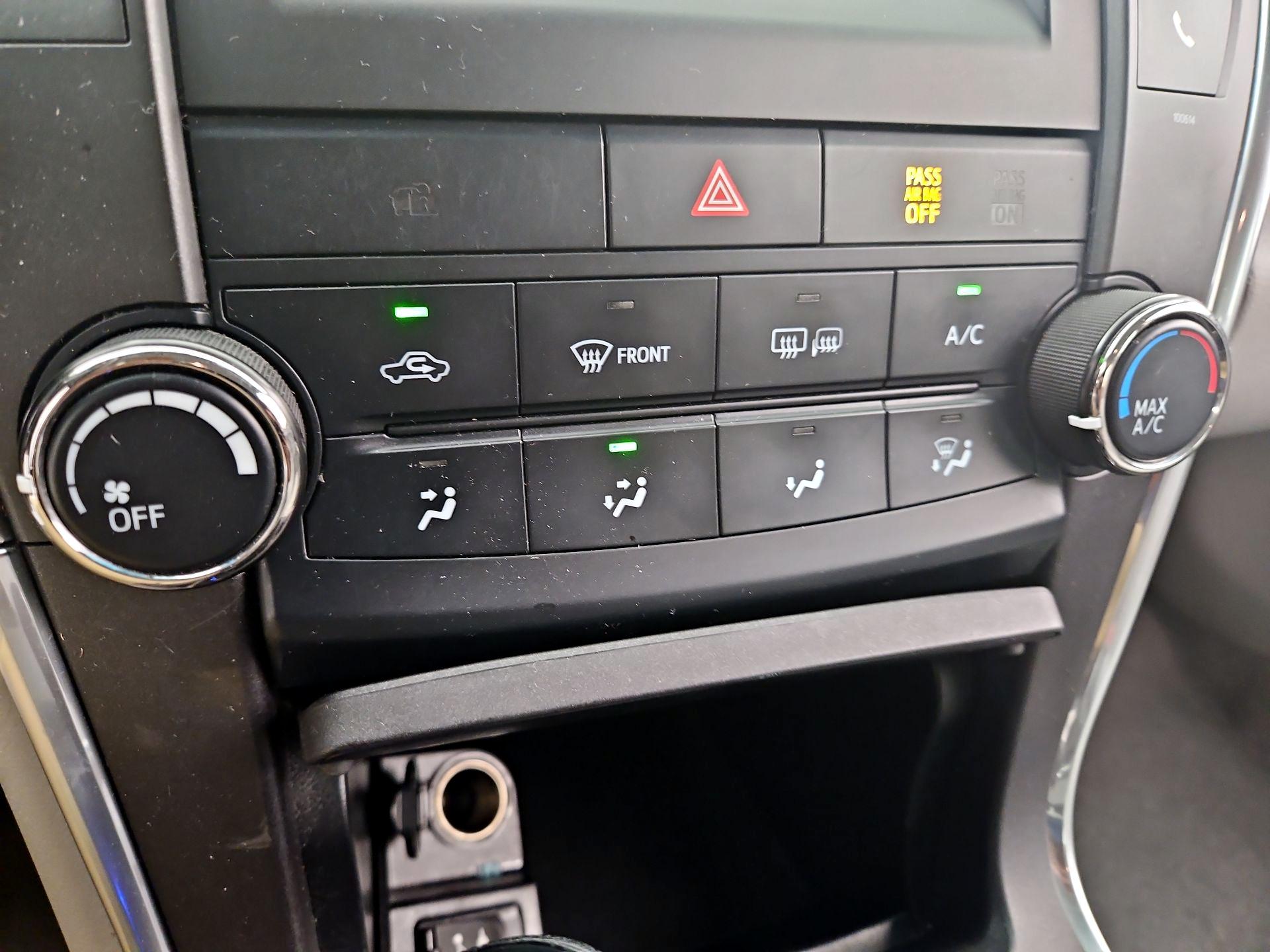 Thumbnail: 2017 Toyota Camry - 16