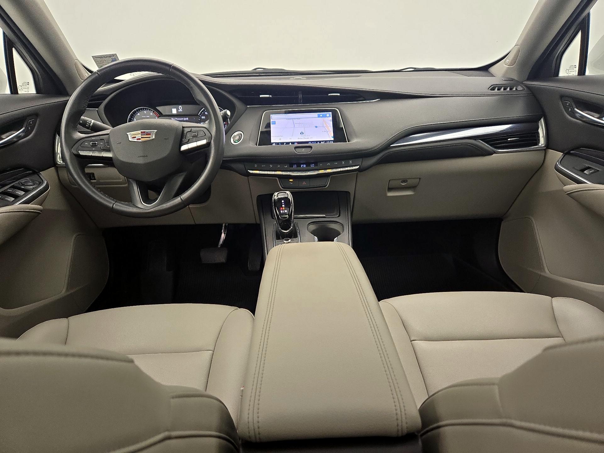 Thumbnail: 2023 Cadillac XT4 - 9