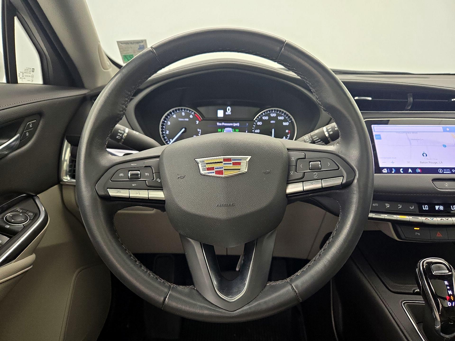 Thumbnail: 2023 Cadillac XT4 - 10