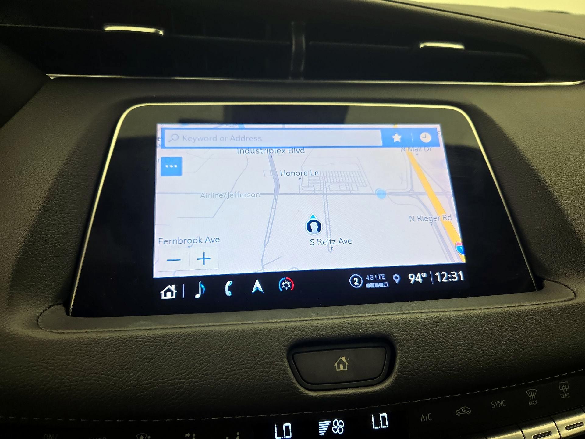 Thumbnail: 2023 Cadillac XT4 - 14