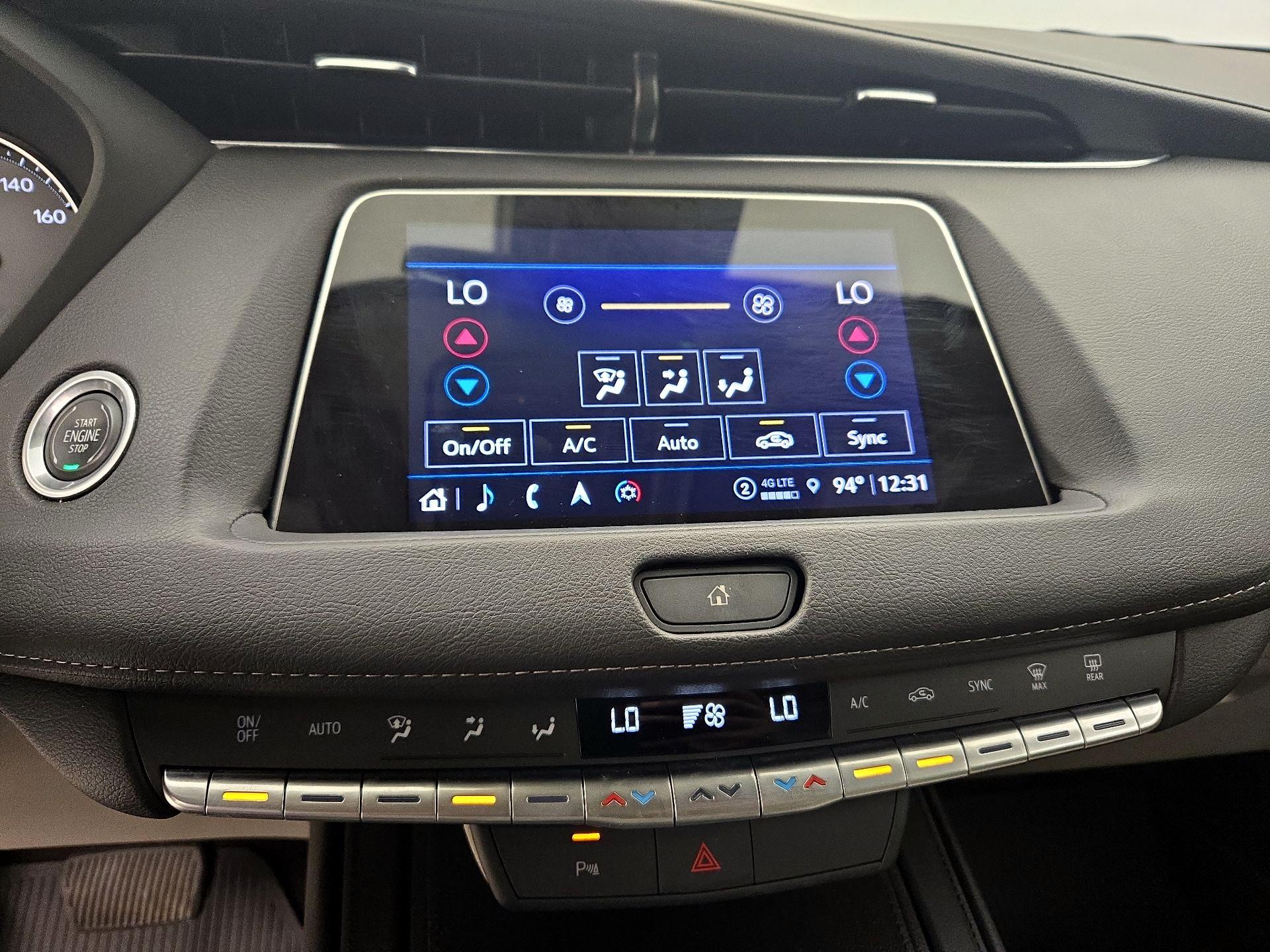 Thumbnail: 2023 Cadillac XT4 - 17