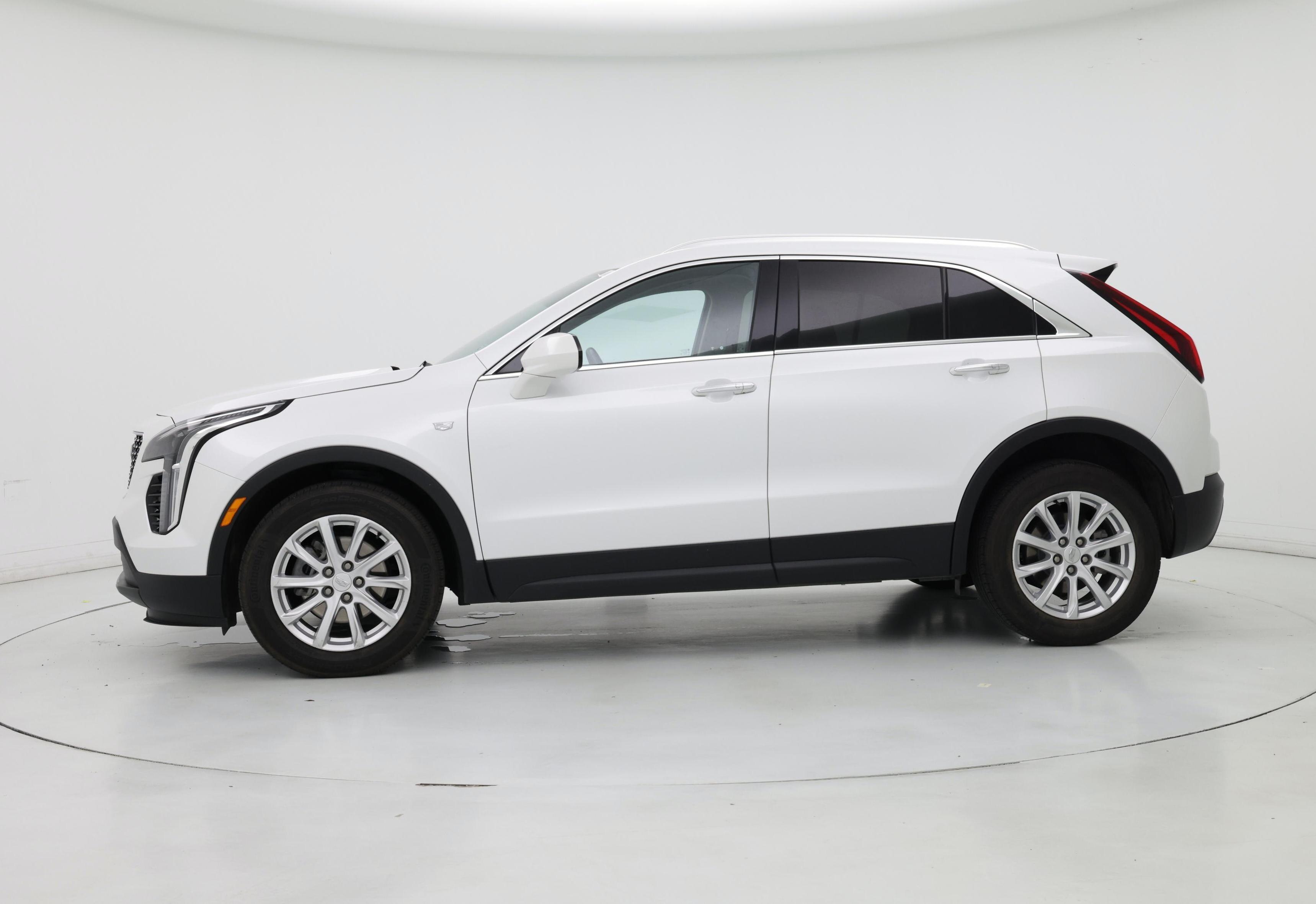 Thumbnail: 2023 Cadillac XT4 - 3