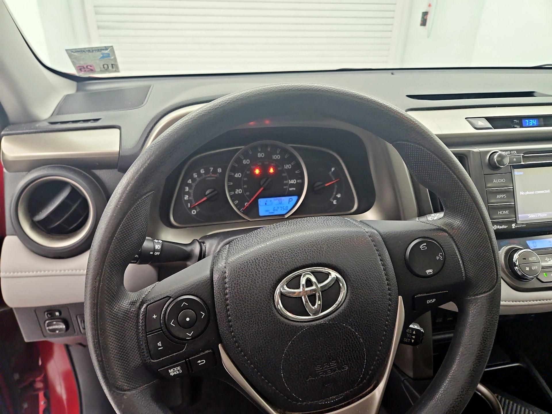 Thumbnail: 2015 Toyota RAV4 - 10