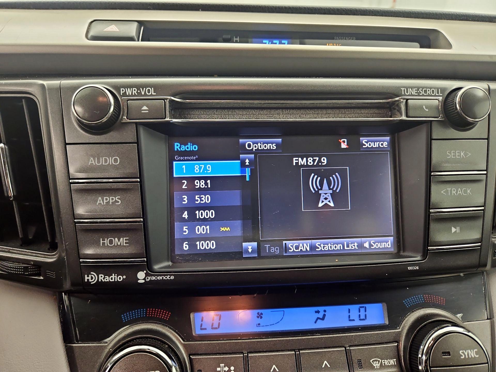 Thumbnail: 2015 Toyota RAV4 - 15