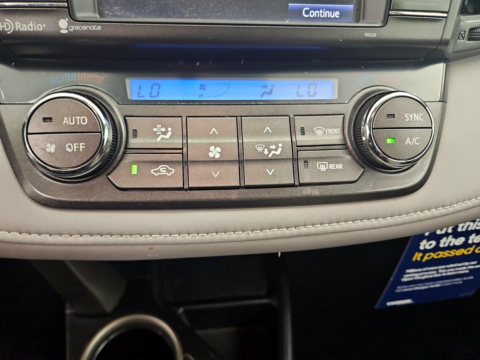 Thumbnail: 2015 Toyota RAV4 - 16