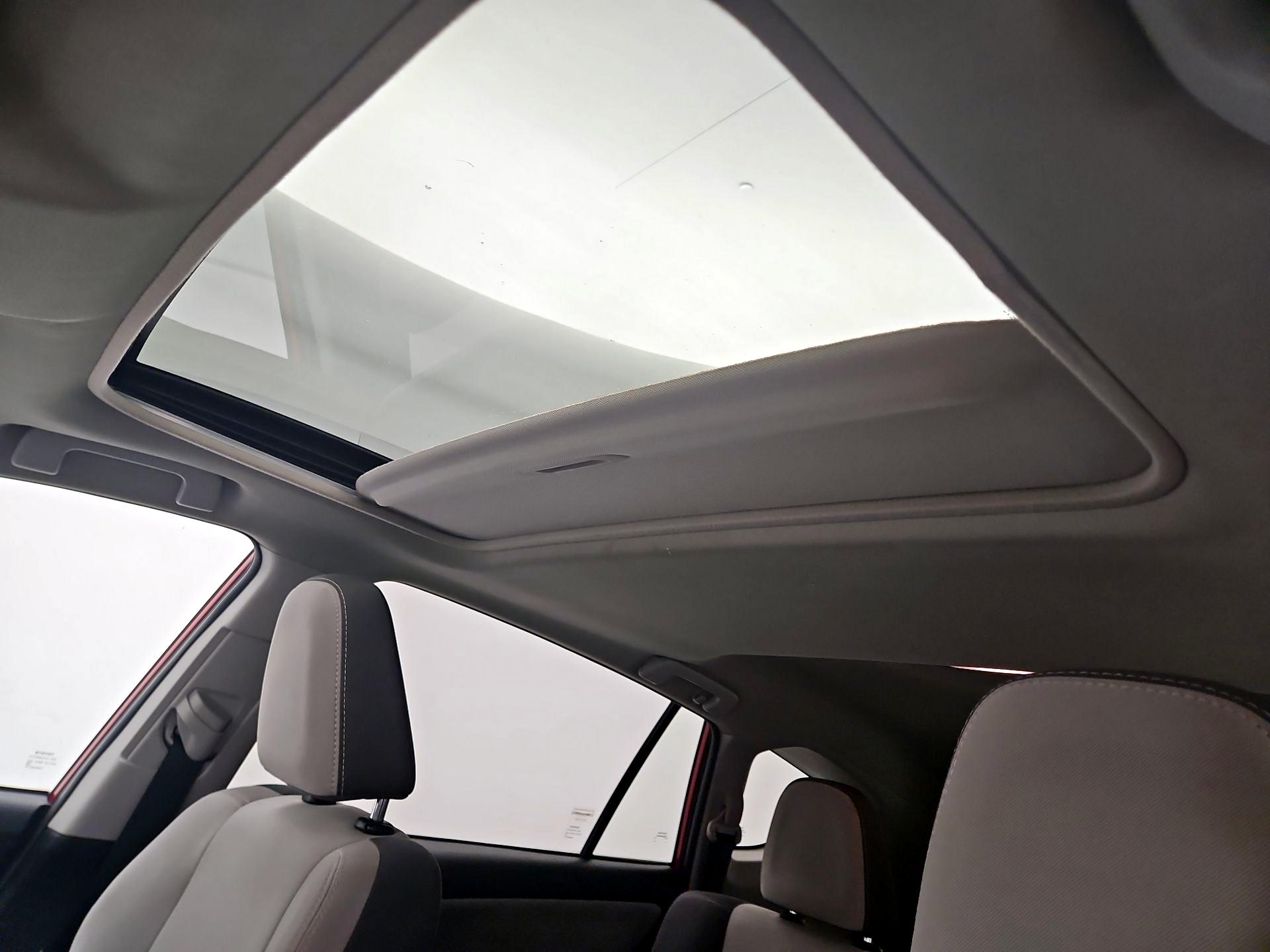 Thumbnail: 2015 Toyota RAV4 - 19