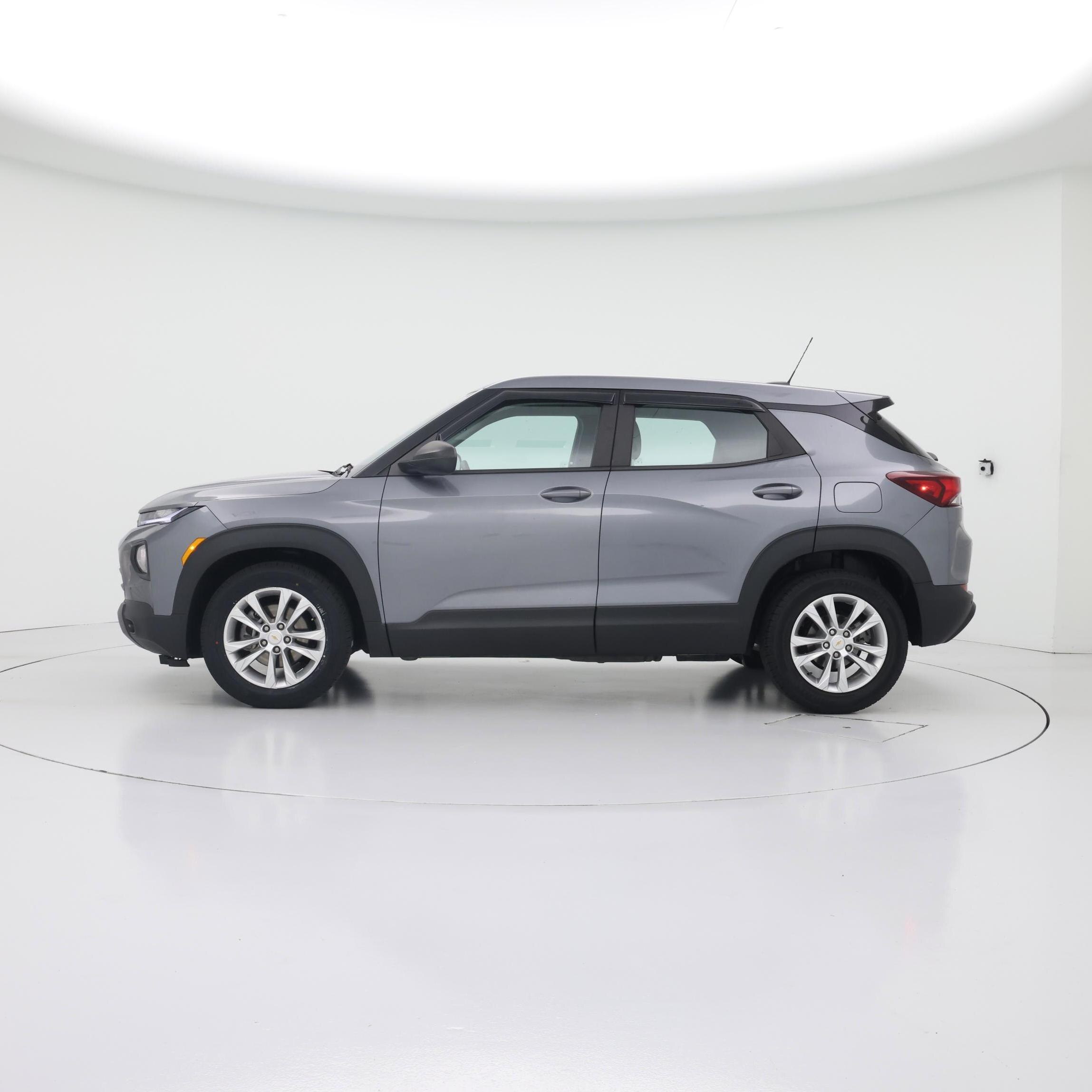 Thumbnail: 2021 Chevrolet TrailBlazer - 3