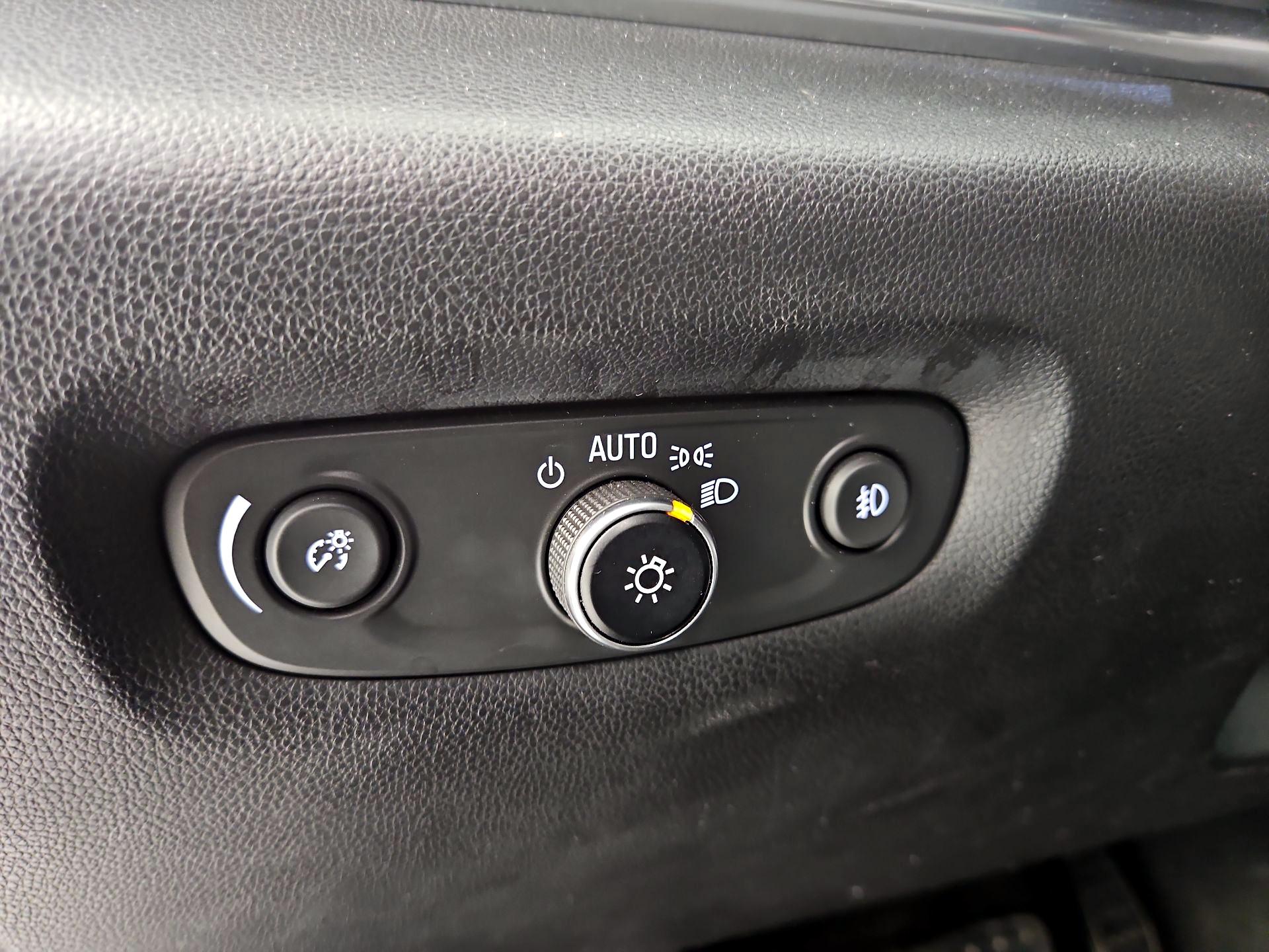 Thumbnail: 2019 Chevrolet Traverse - 13