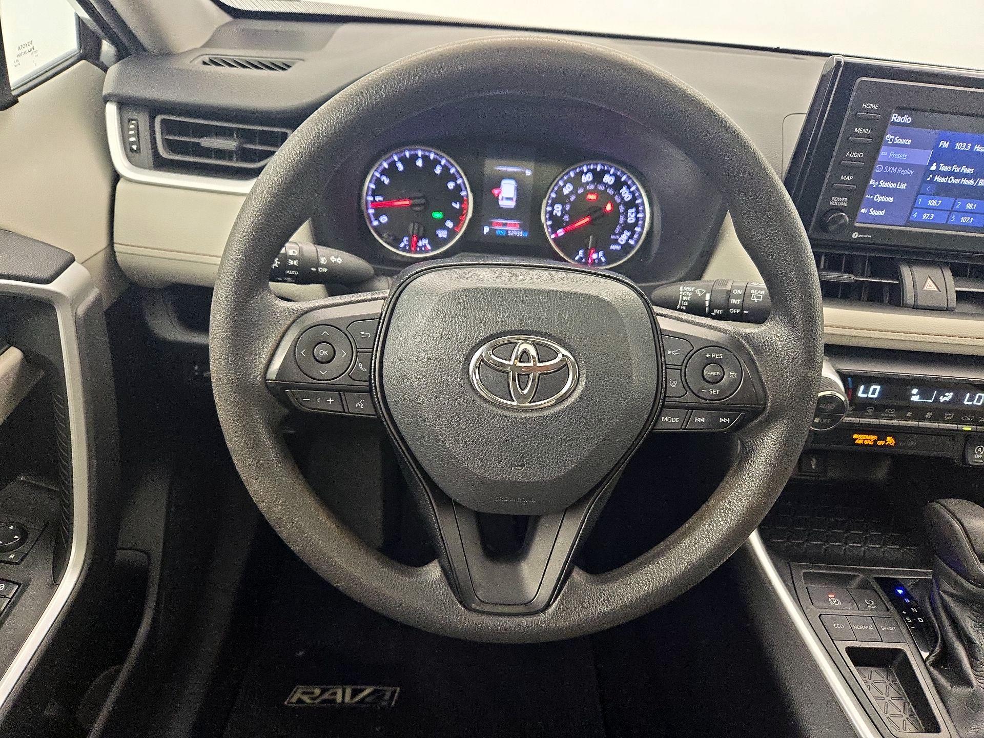 Thumbnail: 2020 Toyota RAV4 - 10