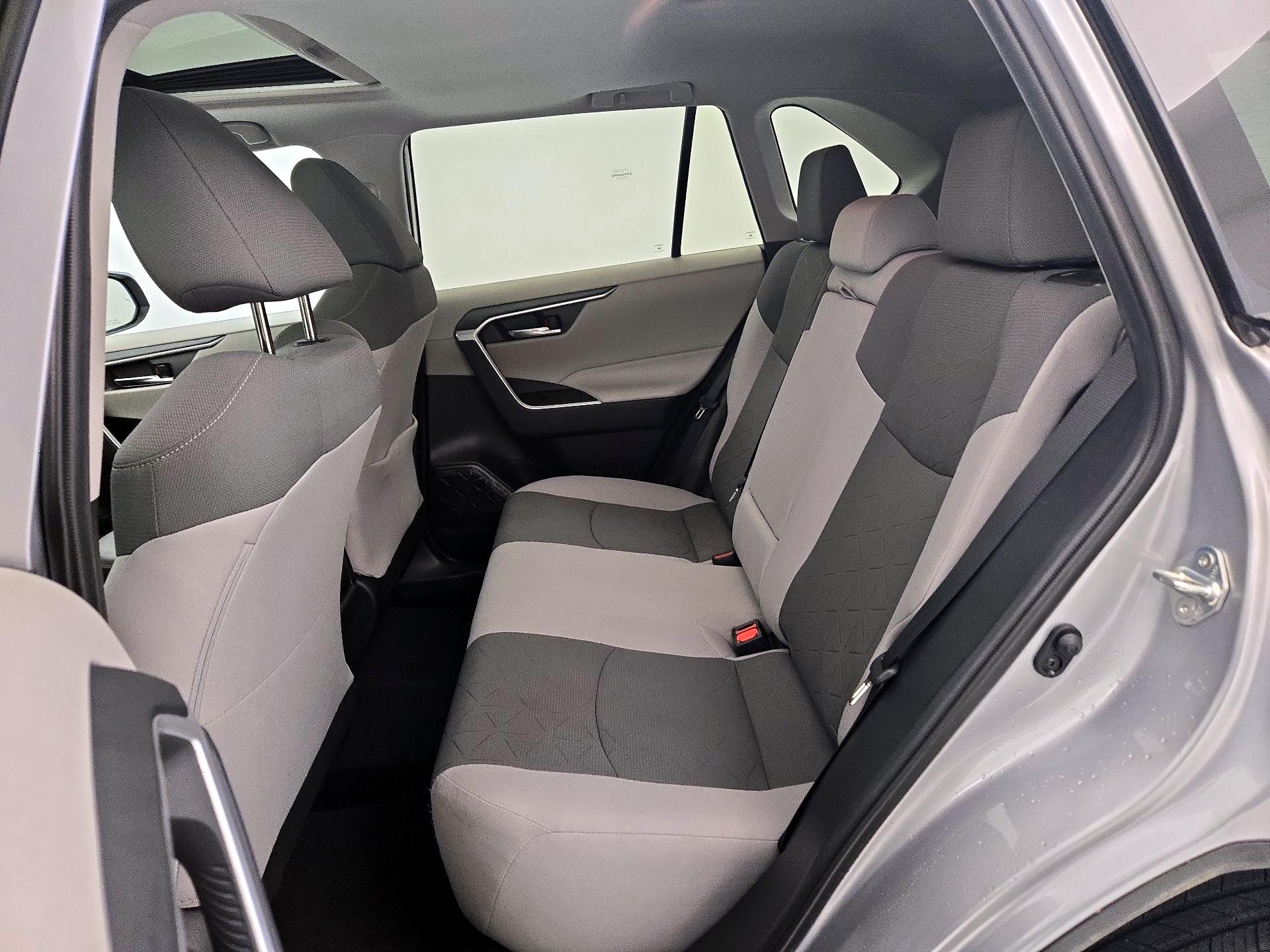 Thumbnail: 2020 Toyota RAV4 - 20