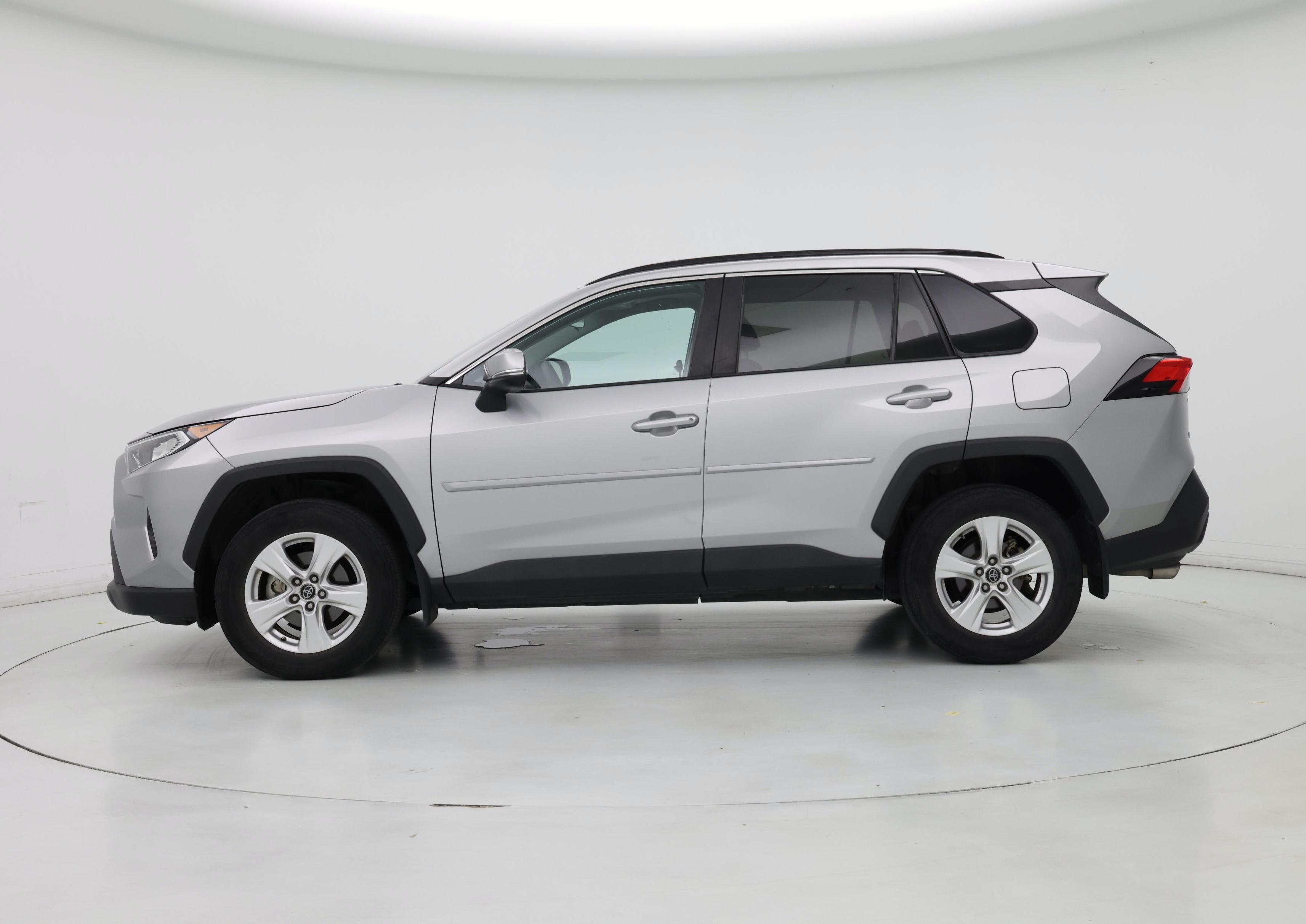 Thumbnail: 2020 Toyota RAV4 - 3