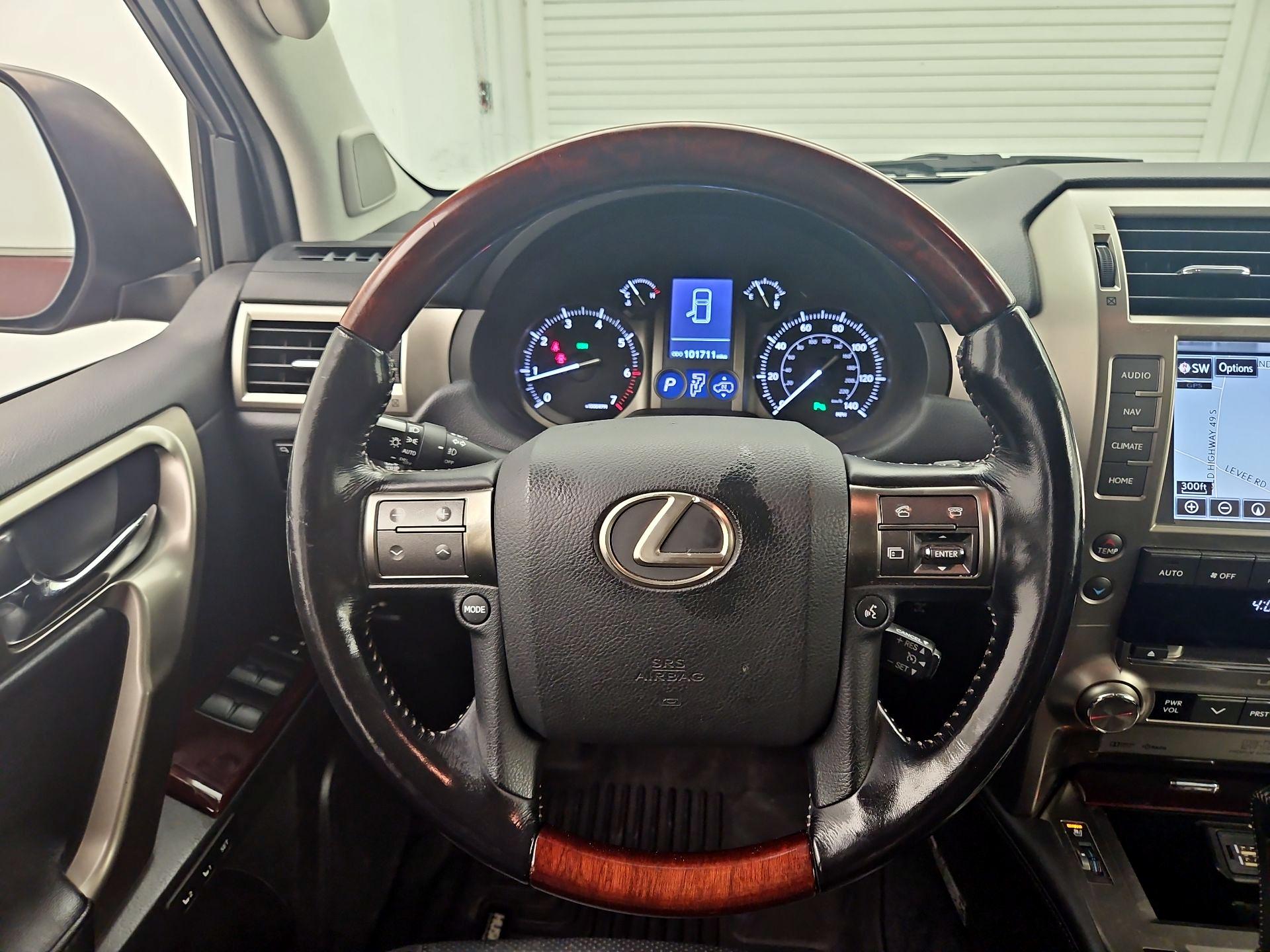 Thumbnail: 2016 Lexus GX - 10