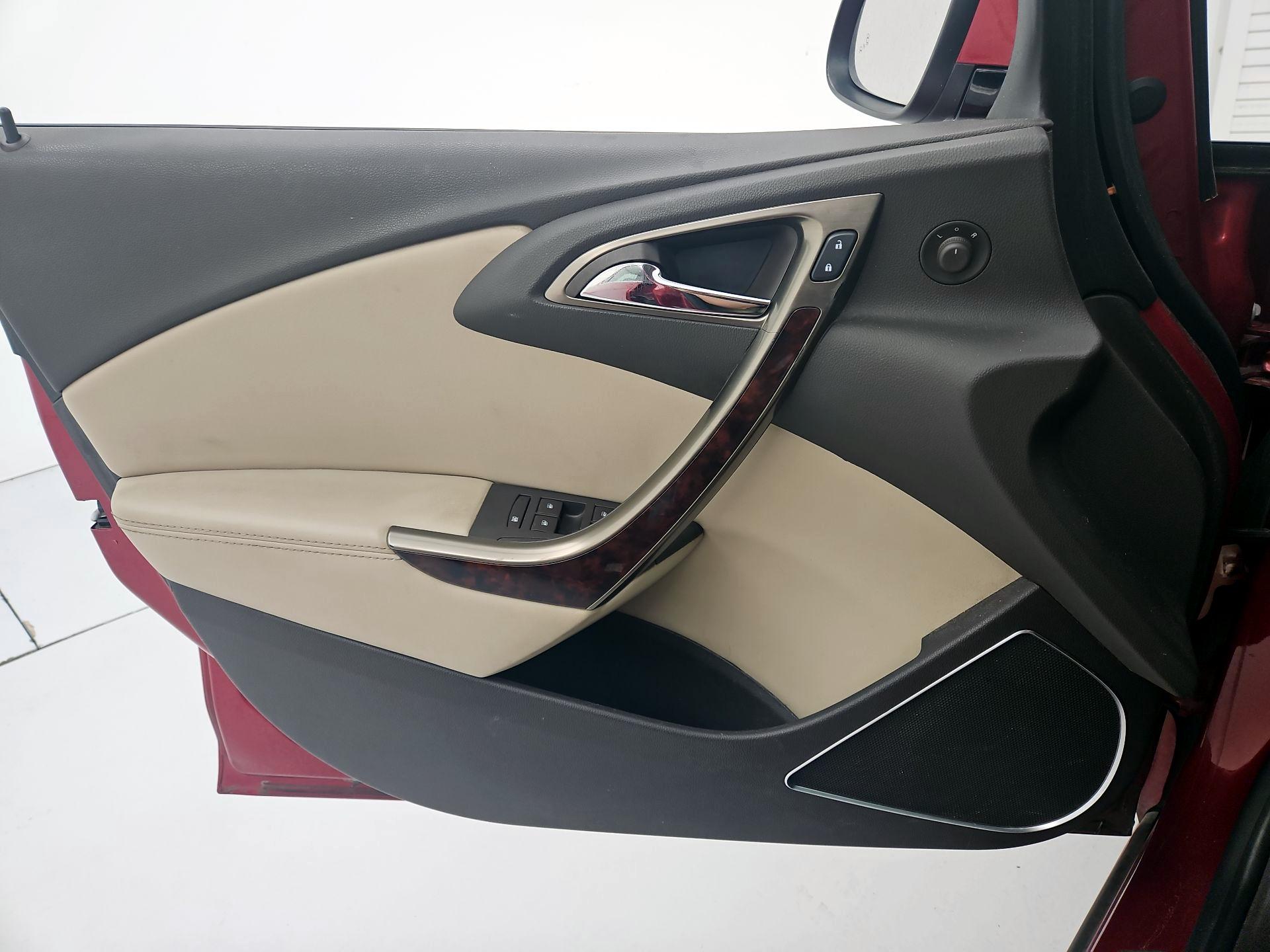 Thumbnail: 2015 Buick Verano - 12
