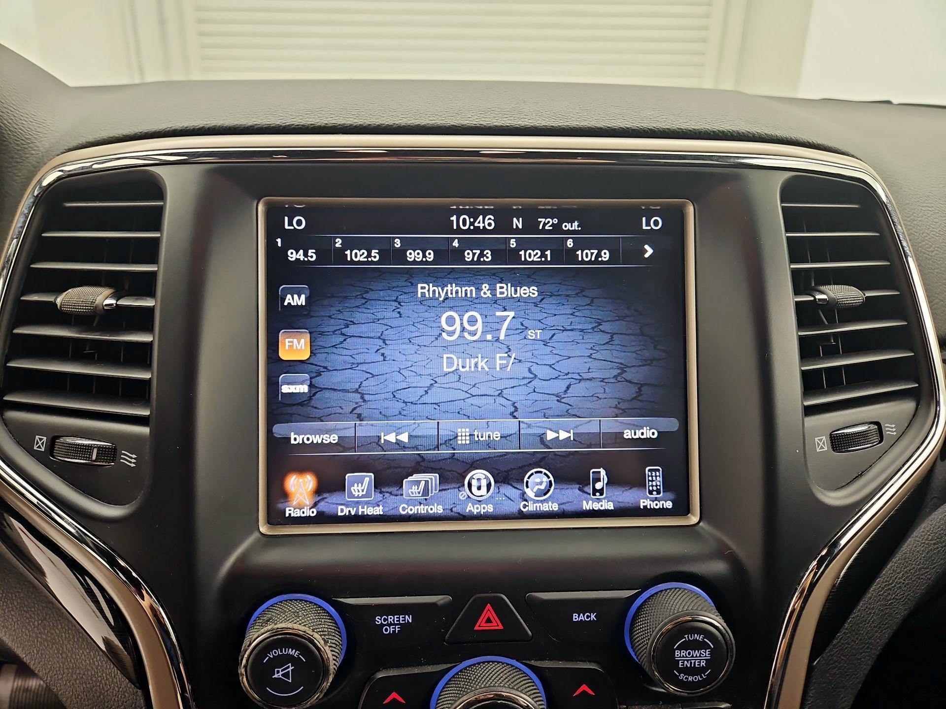 Thumbnail: 2016 Jeep Grand Cherokee - 15