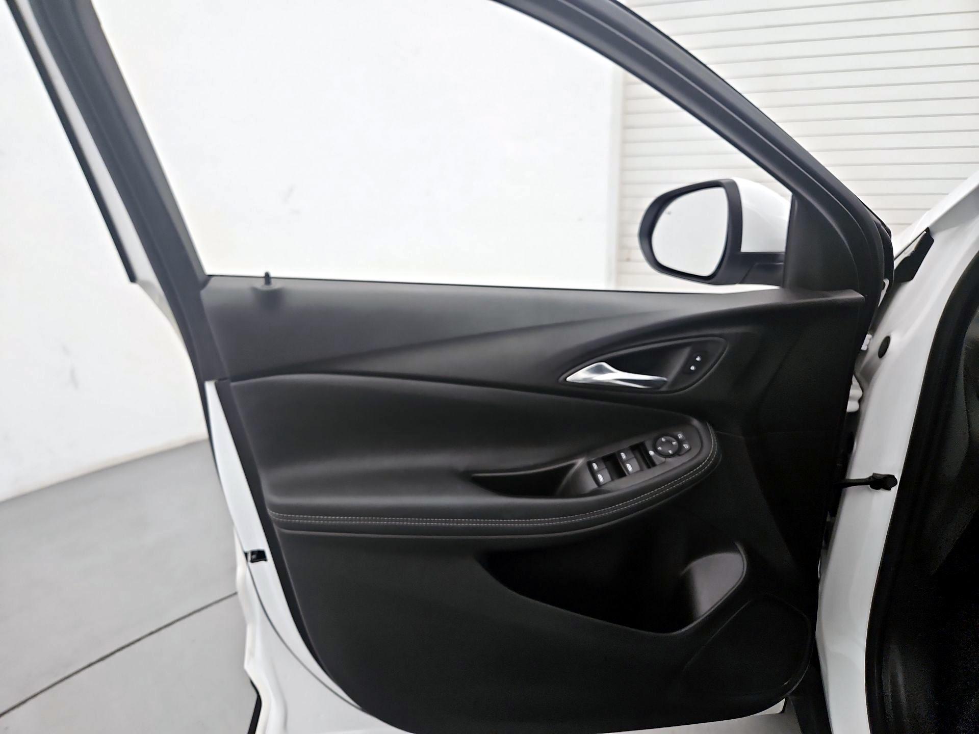 Thumbnail: 2022 Buick Encore GX - 12