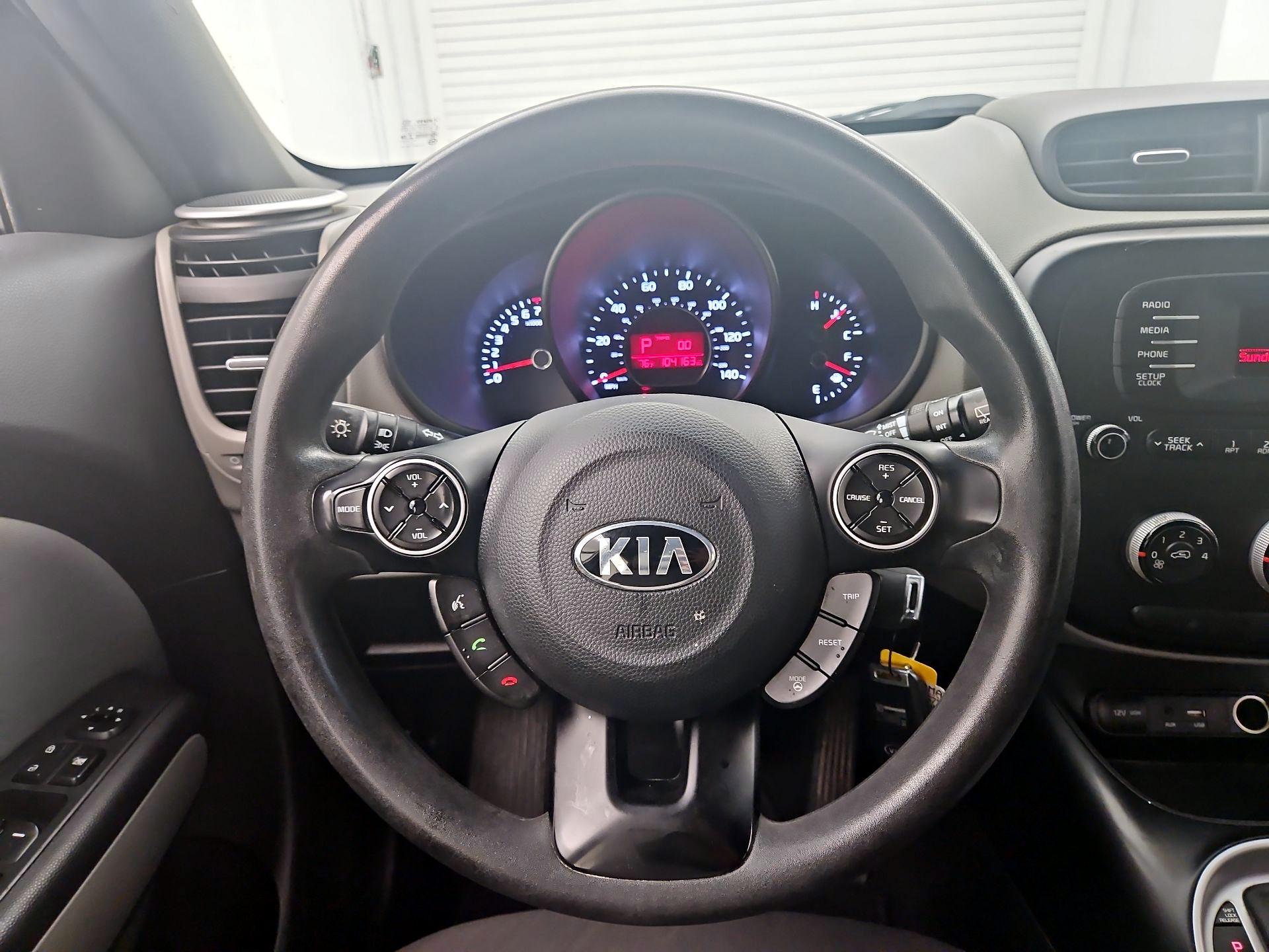 Thumbnail: 2016 Kia Soul - 10