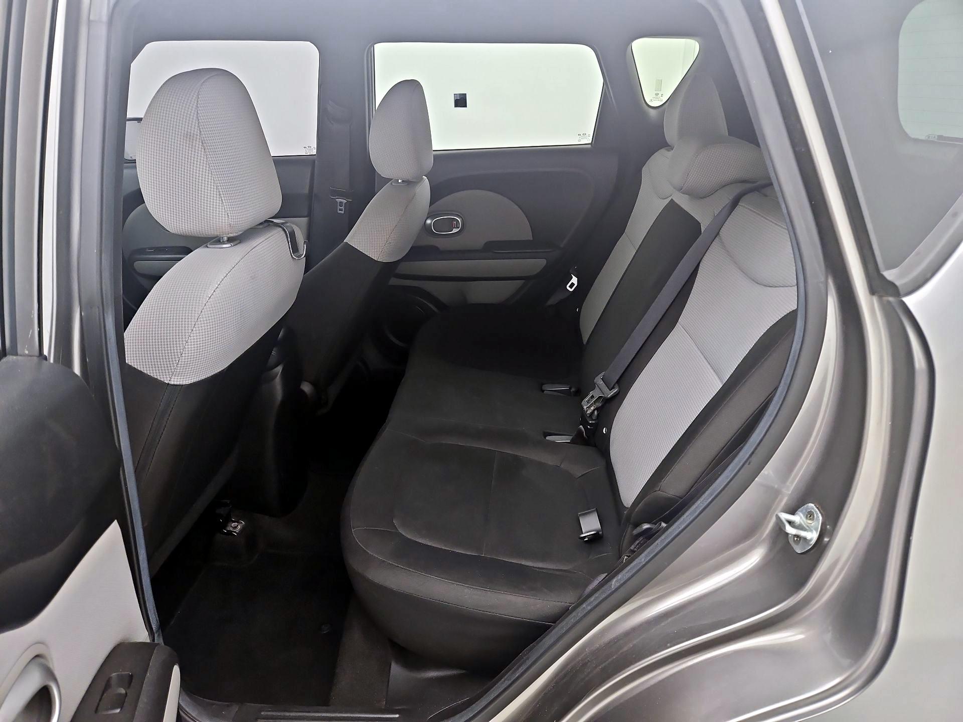 Thumbnail: 2016 Kia Soul - 18