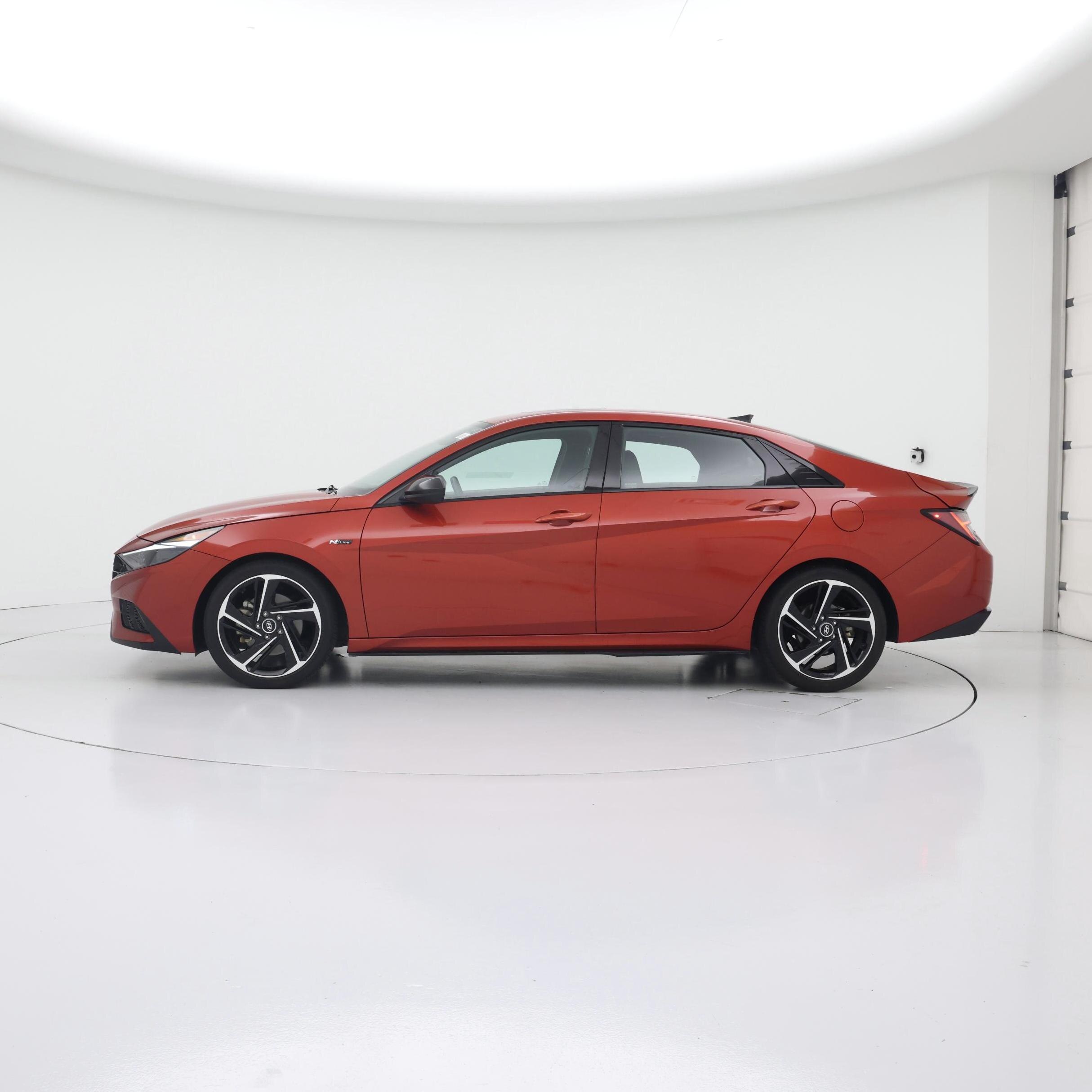 Thumbnail: 2022 Hyundai Elantra - 3