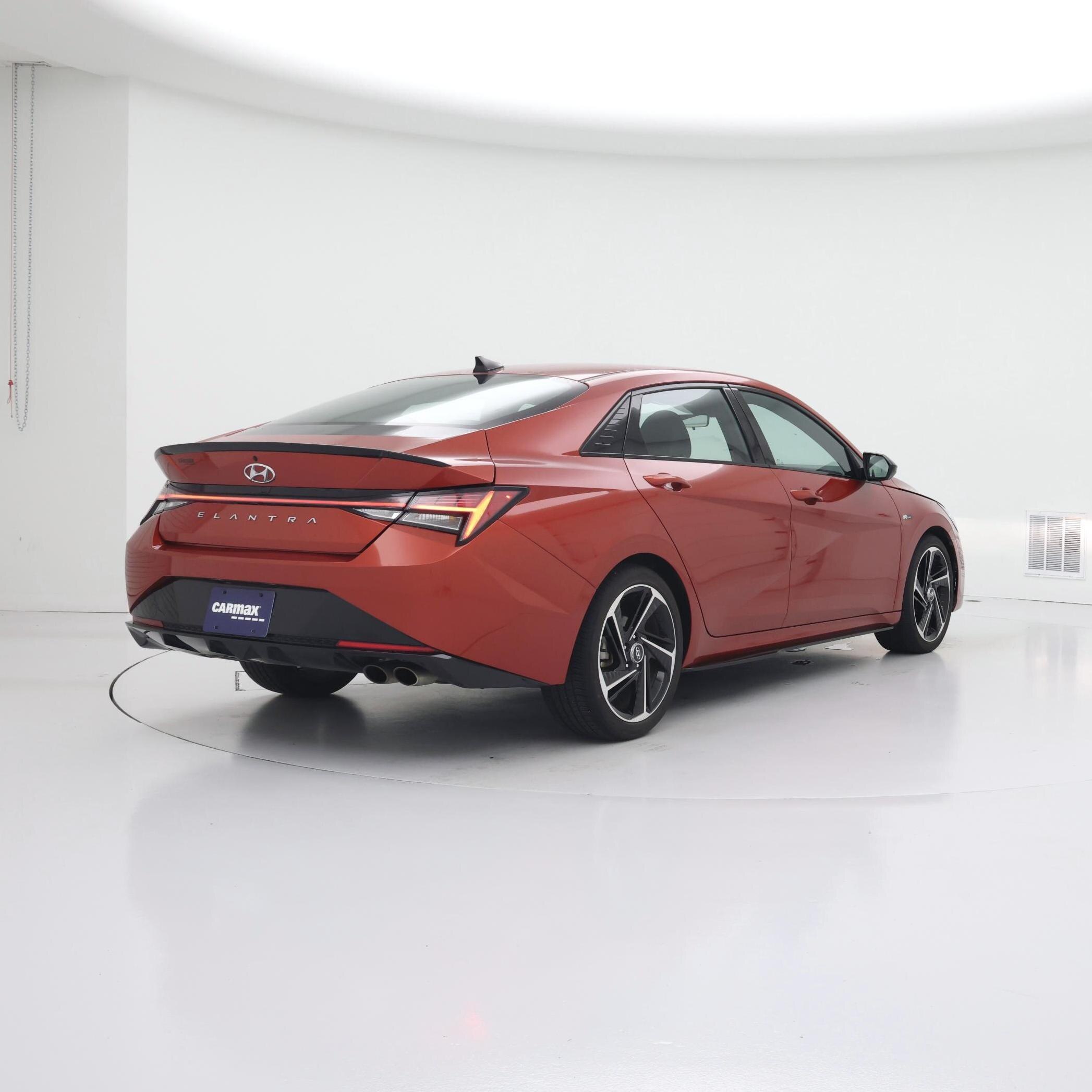 Thumbnail: 2022 Hyundai Elantra - 8