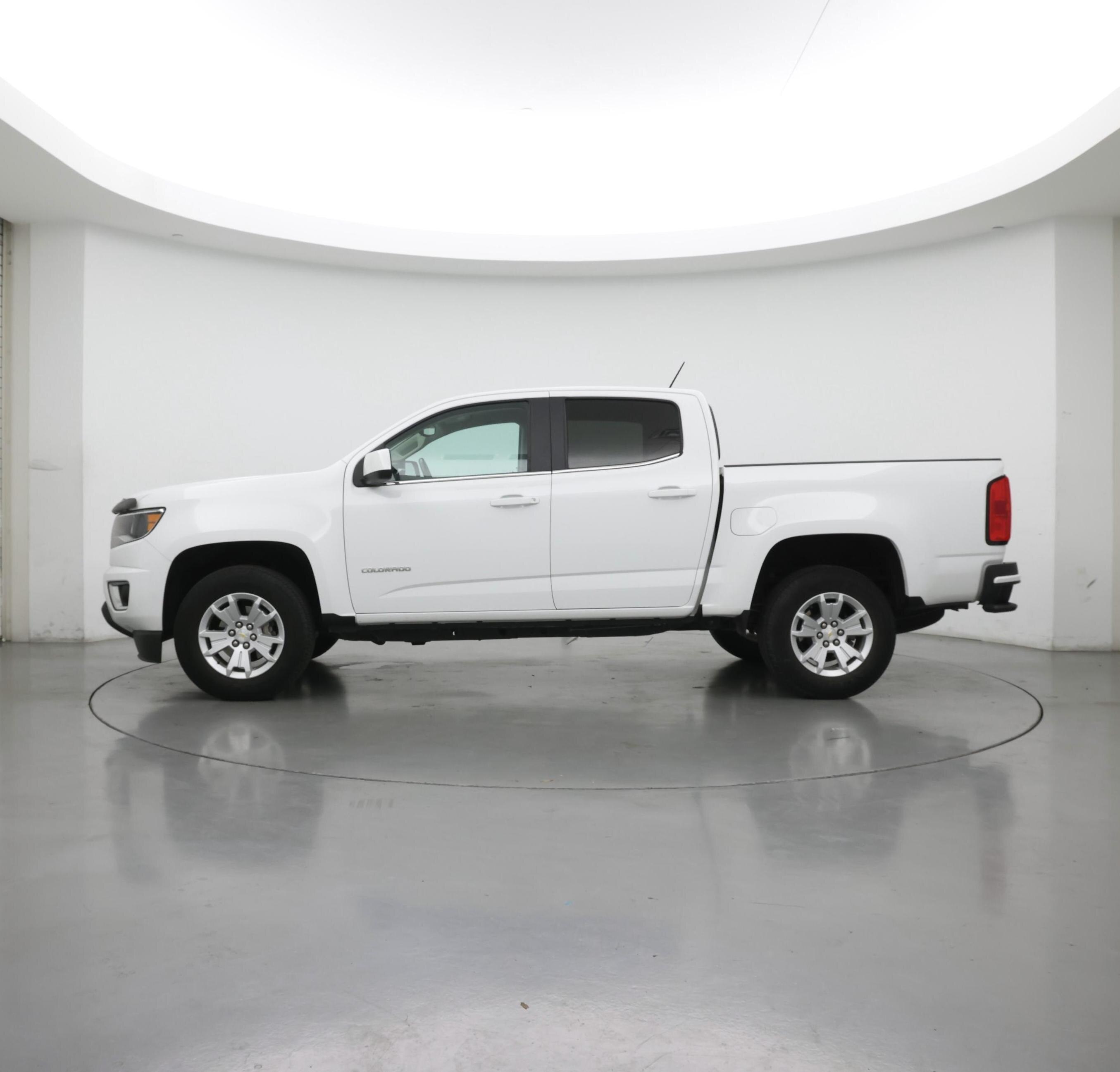 Thumbnail: 2020 Chevrolet Colorado - 3
