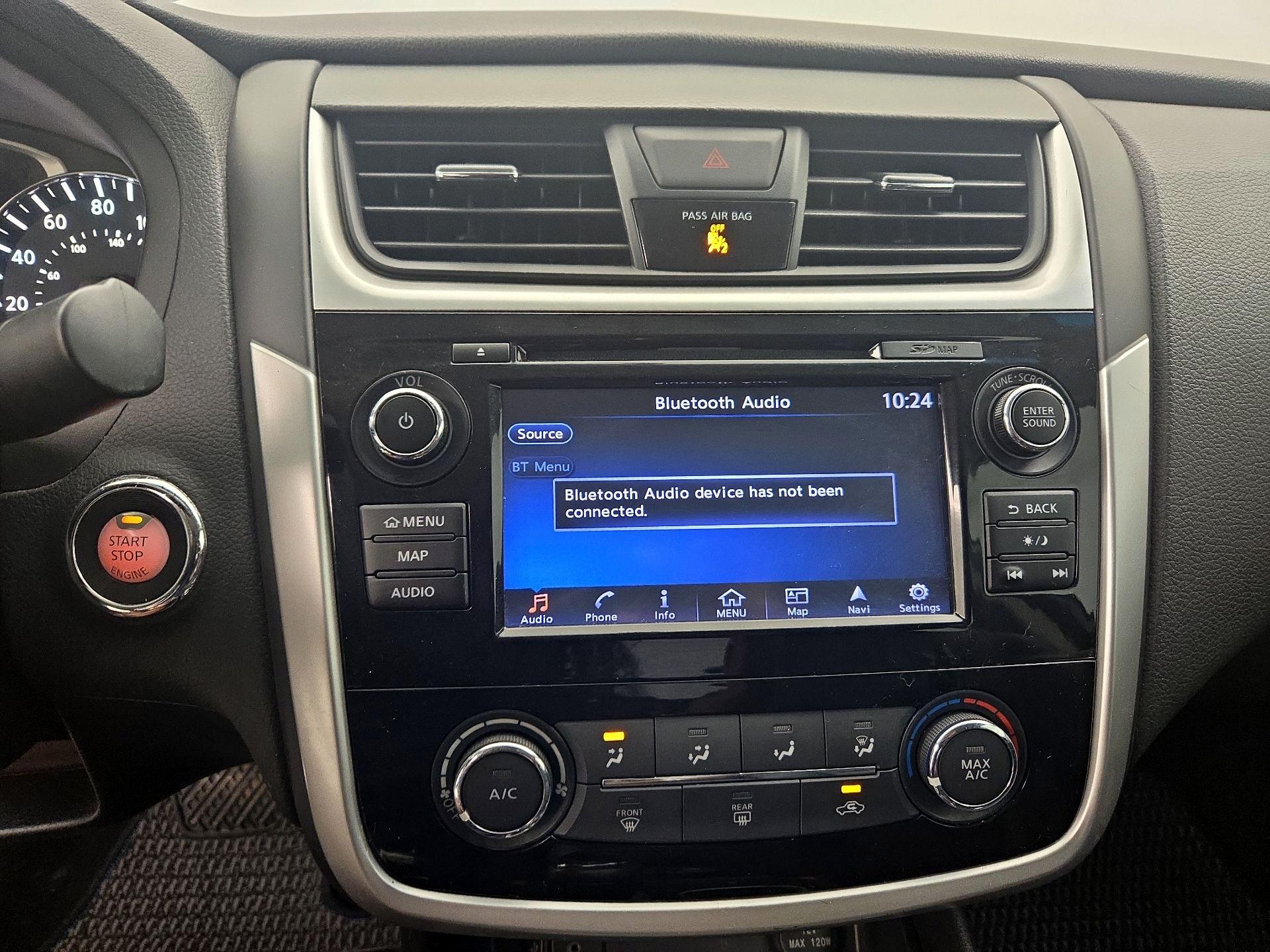 Thumbnail: 2018 Nissan Altima - 16